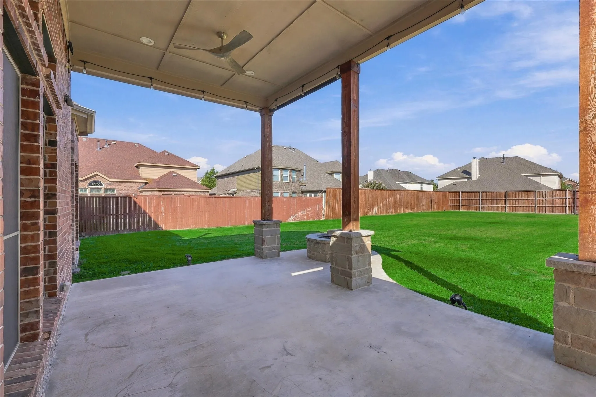 Single Family Residence For Sale in Tarrant County , 2912 Alta, Grand Prairie, Texas 75054, 5 Bedroom, 4 Bathroom, 2 Garage spaces, 4,385 Sqft, built in 2017, mls#21382375, Real Estate Agent in Grand Prairie, Homes For Sale in Tarrant county, Homes For Sale in Grand Prairie, Realtor in Grand Prairie Texas, Real Estate Brokerage Independent Realty Texas, Luminita Cordes Realtor