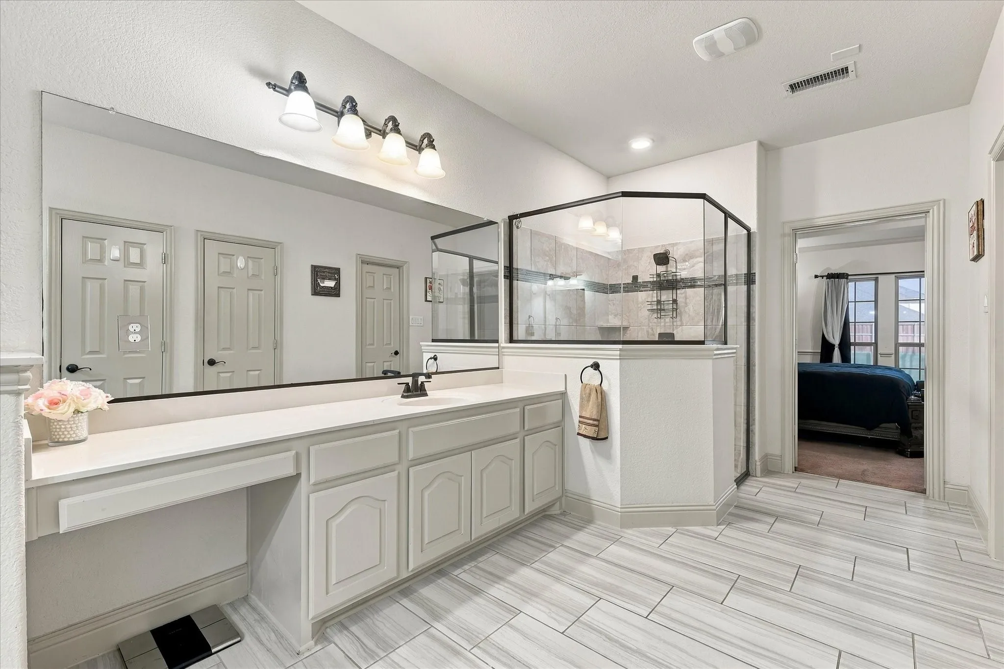 Single Family Residence For Sale in Tarrant County , 2912 Alta, Grand Prairie, Texas 75054, 5 Bedroom, 4 Bathroom, 2 Garage spaces, 4,385 Sqft, built in 2017, mls#21382375, Real Estate Agent in Grand Prairie, Homes For Sale in Tarrant county, Homes For Sale in Grand Prairie, Realtor in Grand Prairie Texas, Real Estate Brokerage Independent Realty Texas, Luminita Cordes Realtor