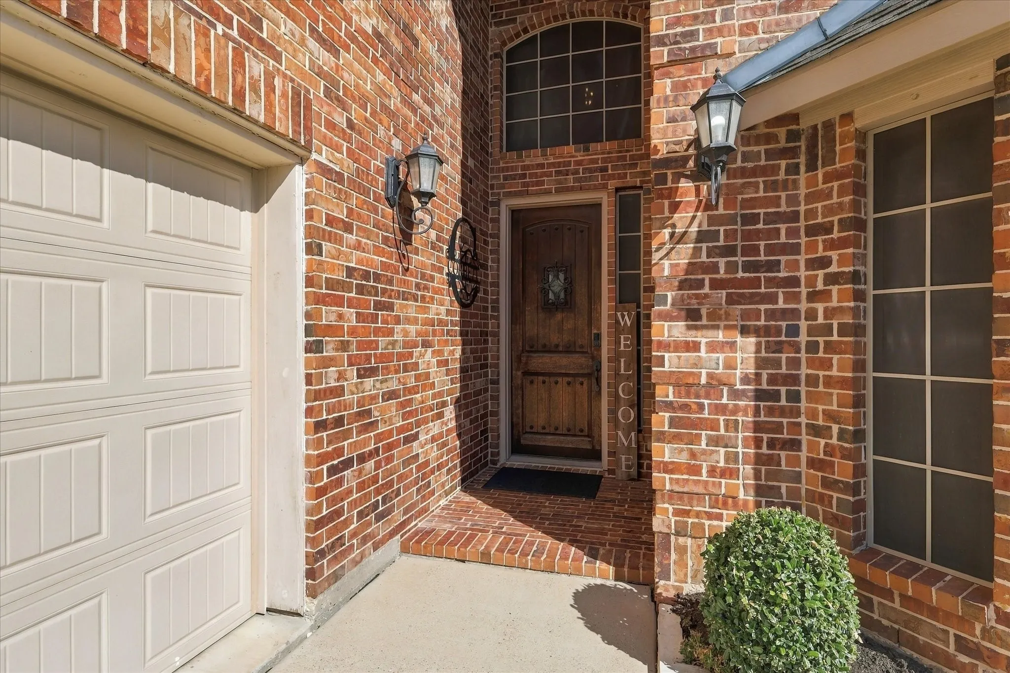 Single Family Residence For Sale in Tarrant County , 2912 Alta, Grand Prairie, Texas 75054, 5 Bedroom, 4 Bathroom, 2 Garage spaces, 4,385 Sqft, built in 2017, mls#21382375, Real Estate Agent in Grand Prairie, Homes For Sale in Tarrant county, Homes For Sale in Grand Prairie, Realtor in Grand Prairie Texas, Real Estate Brokerage Independent Realty Texas, Luminita Cordes Realtor