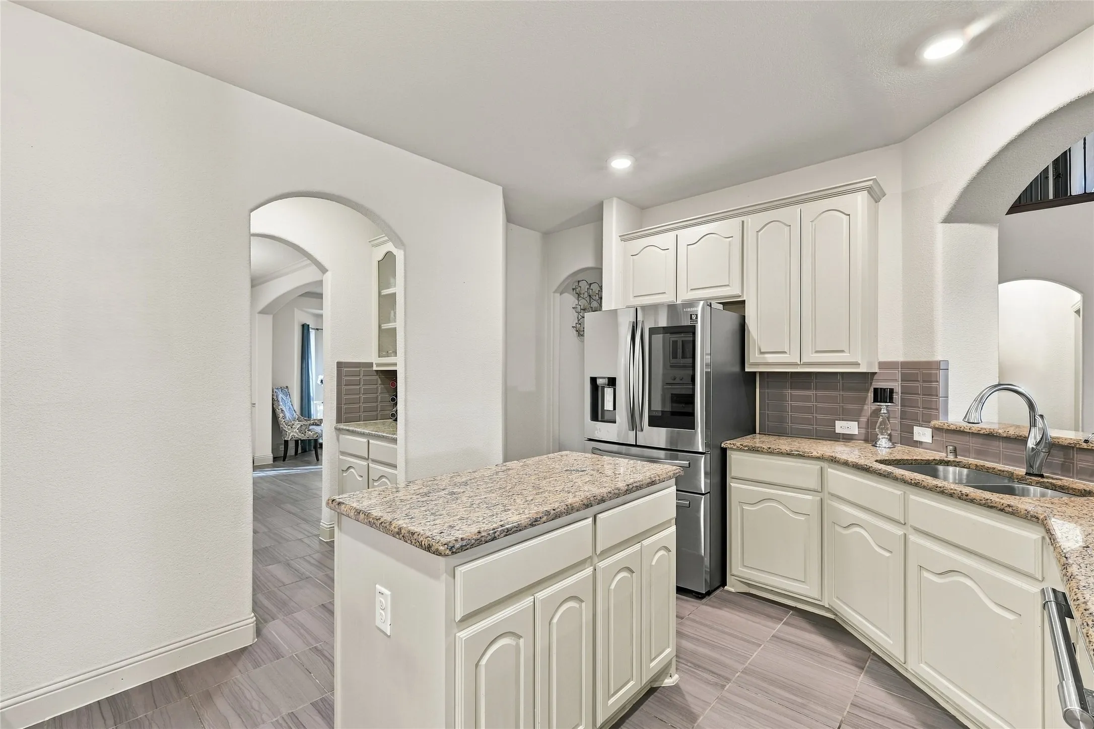 Single Family Residence For Sale in Tarrant County , 2912 Alta, Grand Prairie, Texas 75054, 5 Bedroom, 4 Bathroom, 2 Garage spaces, 4,385 Sqft, built in 2017, mls#21382375, Real Estate Agent in Grand Prairie, Homes For Sale in Tarrant county, Homes For Sale in Grand Prairie, Realtor in Grand Prairie Texas, Real Estate Brokerage Independent Realty Texas, Luminita Cordes Realtor