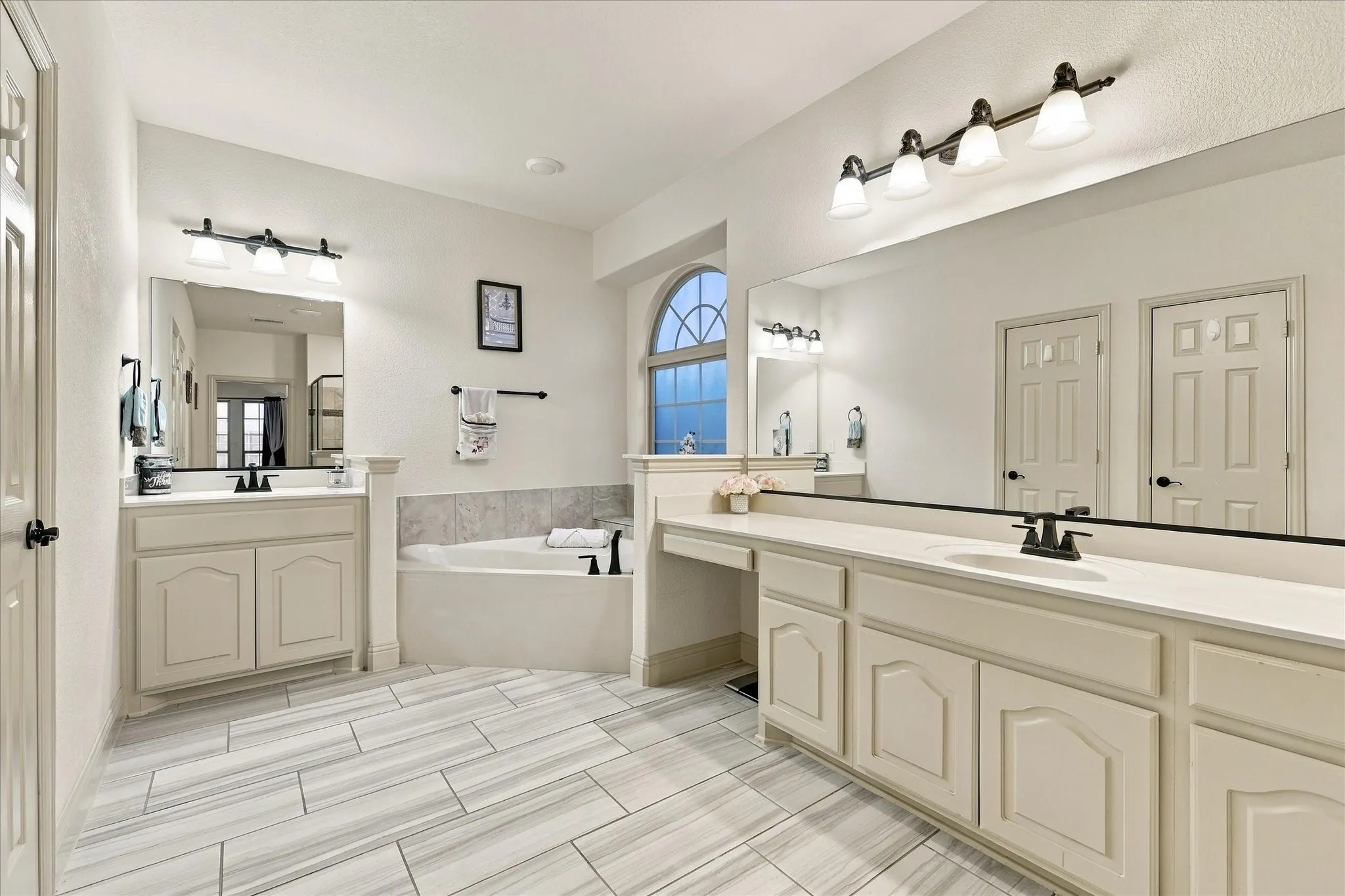 Single Family Residence For Sale in Tarrant County , 2912 Alta, Grand Prairie, Texas 75054, 5 Bedroom, 4 Bathroom, 2 Garage spaces, 4,385 Sqft, built in 2017, mls#21382375, Real Estate Agent in Grand Prairie, Homes For Sale in Tarrant county, Homes For Sale in Grand Prairie, Realtor in Grand Prairie Texas, Real Estate Brokerage Independent Realty Texas, Luminita Cordes Realtor