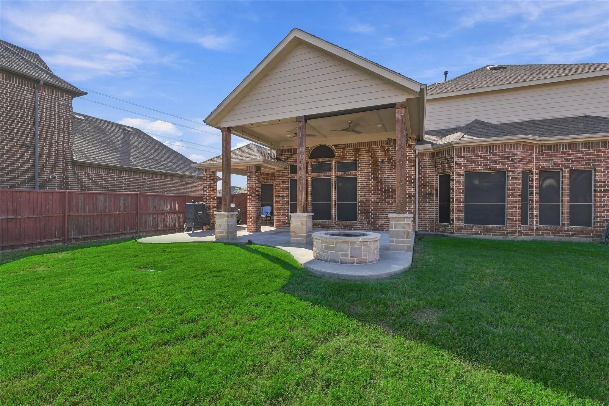 Single Family Residence For Sale in Tarrant County , 2912 Alta, Grand Prairie, Texas 75054, 5 Bedroom, 4 Bathroom, 2 Garage spaces, 4,385 Sqft, built in 2017, mls#21382375, Real Estate Agent in Grand Prairie, Homes For Sale in Tarrant county, Homes For Sale in Grand Prairie, Realtor in Grand Prairie Texas, Real Estate Brokerage Independent Realty Texas, Luminita Cordes Realtor