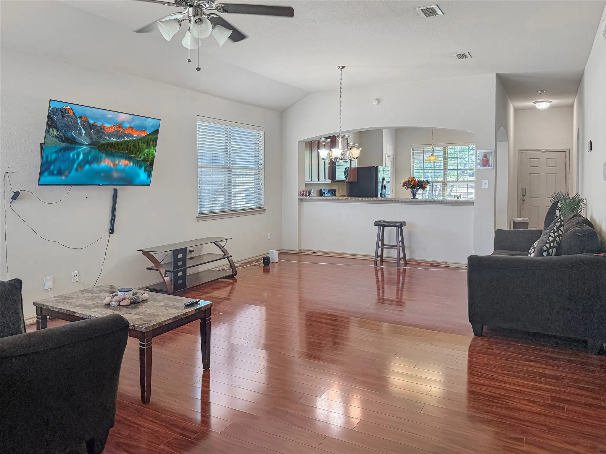 Single Family Residence For Sale in Dallas County , 1805 Overlook Drive, Lancaster, Texas 75146, 3 Bedroom, 2 Bathroom, 2 Garage spaces, 1,578 Sqft, built in 2013, mls#21384210, Real Estate Agent in Lancaster, Homes For Sale in Dallas county, Homes For Sale in Lancaster, Realtor in Lancaster Texas, Real Estate Brokerage Independent Realty Texas, Luminita Cordes Realtor