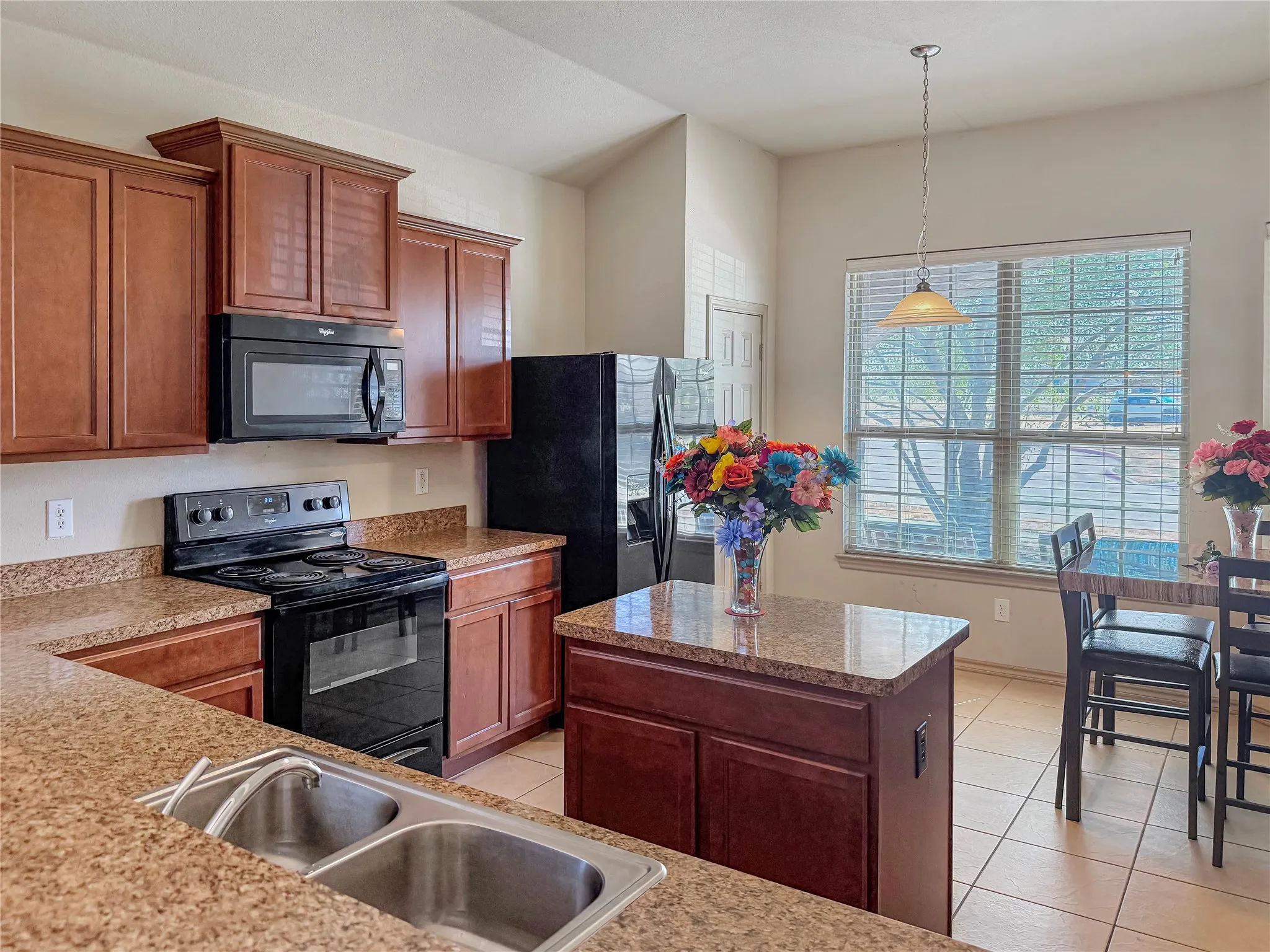 Single Family Residence For Sale in Dallas County , 1805 Overlook Drive, Lancaster, Texas 75146, 3 Bedroom, 2 Bathroom, 2 Garage spaces, 1,578 Sqft, built in 2013, mls#21384210, Real Estate Agent in Lancaster, Homes For Sale in Dallas county, Homes For Sale in Lancaster, Realtor in Lancaster Texas, Real Estate Brokerage Independent Realty Texas, Luminita Cordes Realtor