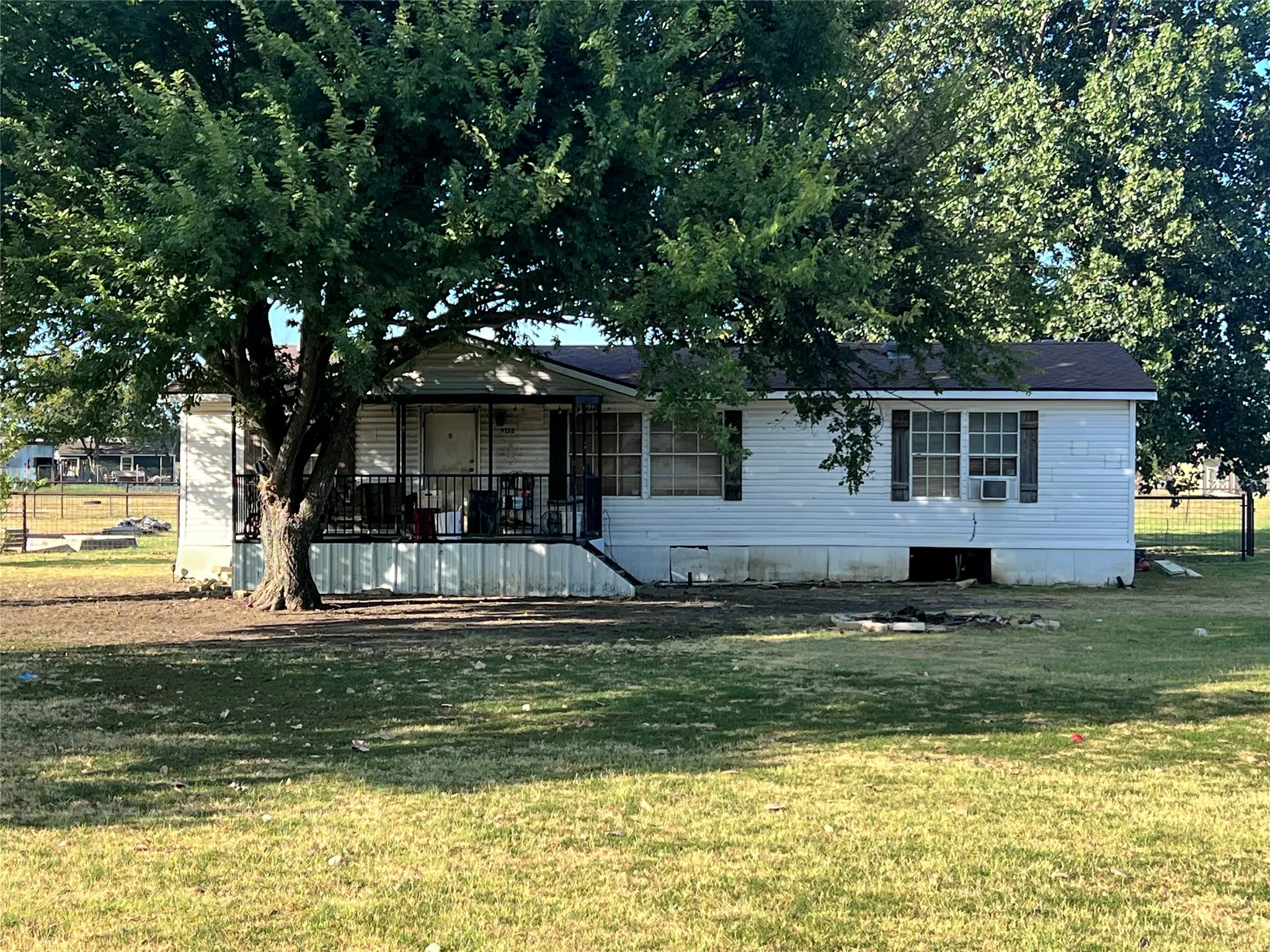 Farm For Sale in Johnson County , 9133 Fm 1807, Alvarado, Texas 76009, 3 Bedroom, 2 Bathroom, Garage spaces, 1,344 Sqft, built in 1998, mls#21379869, Real Estate Agent in Alvarado, Homes For Sale in Johnson county, Homes For Sale in Alvarado, Realtor in Alvarado Texas, Real Estate Brokerage Independent Realty Texas, Luminita Cordes Realtor
