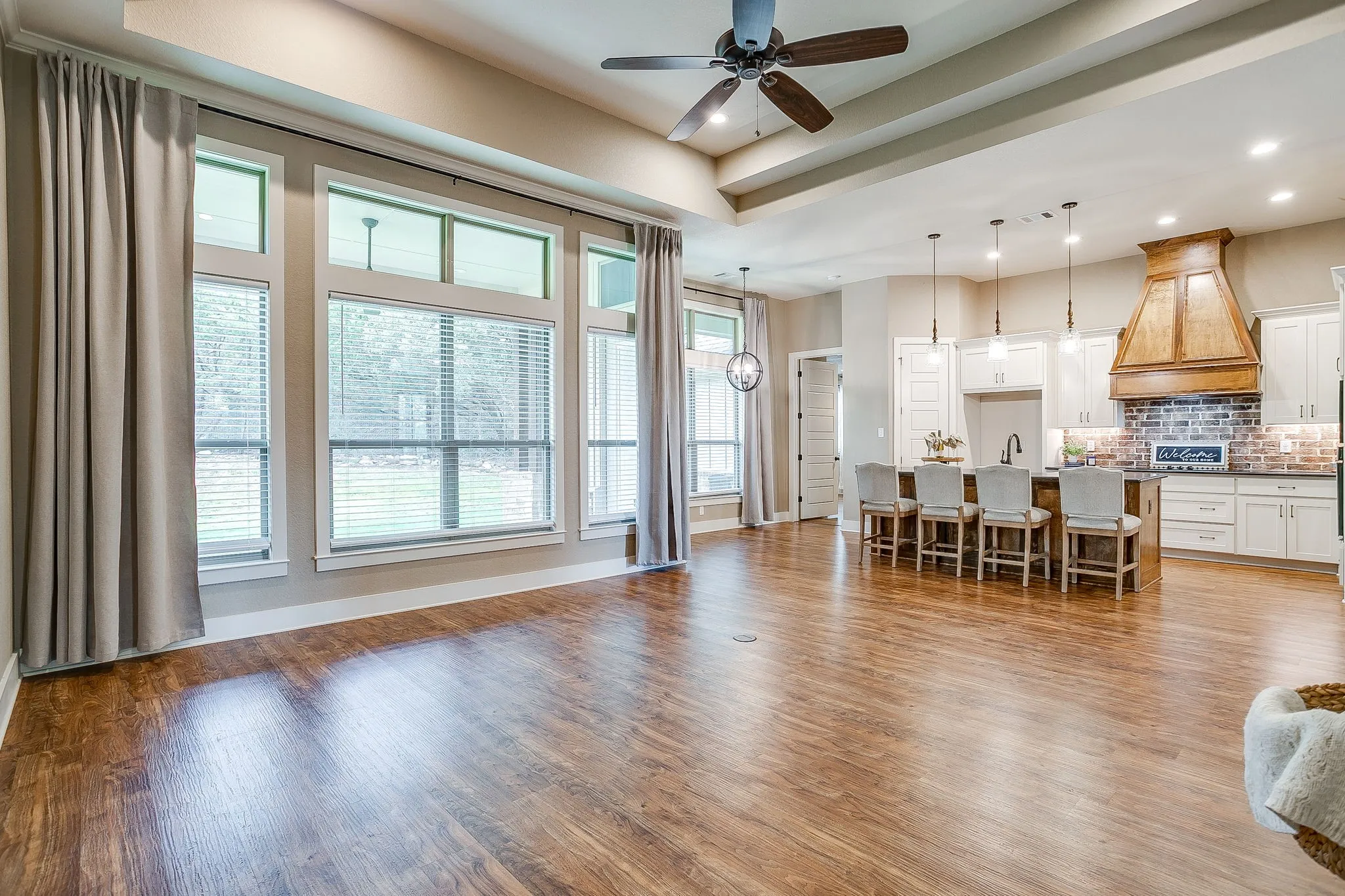 Single Family Residence For Sale in Parker County , 605 Embers Lane, Weatherford, Texas 76085, 3 Bedroom, 3 Bathroom, 2 Garage spaces, 2,106 Sqft, built in 2018, mls#21382828, Real Estate Agent in Weatherford, Homes For Sale in Parker county, Homes For Sale in Weatherford, Realtor in Weatherford Texas, Real Estate Brokerage Independent Realty Texas, Luminita Cordes Realtor