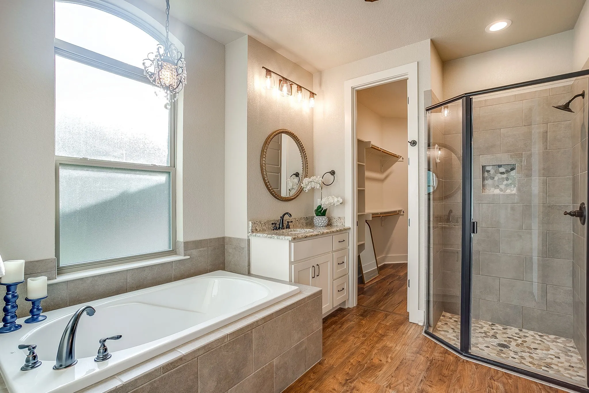 Single Family Residence For Sale in Parker County , 605 Embers Lane, Weatherford, Texas 76085, 3 Bedroom, 3 Bathroom, 2 Garage spaces, 2,106 Sqft, built in 2018, mls#21382828, Real Estate Agent in Weatherford, Homes For Sale in Parker county, Homes For Sale in Weatherford, Realtor in Weatherford Texas, Real Estate Brokerage Independent Realty Texas, Luminita Cordes Realtor