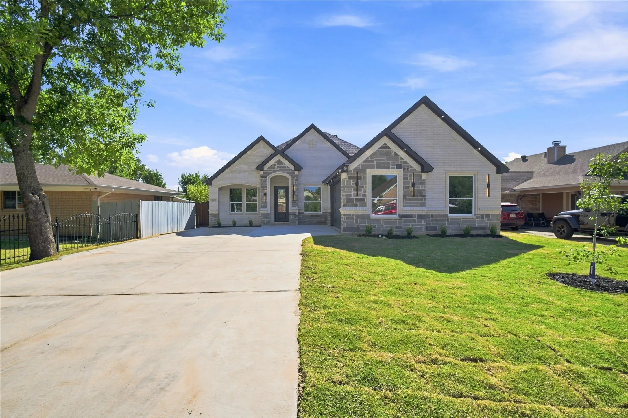 Single Family Residence For Sale in Dallas County , 1606 Avenue C, Grand Prairie, Texas 75051, 4 Bedroom, 3 Bathroom, 2 Garage spaces, 2,302 Sqft, built in 2026, mls#21384897, Real Estate Agent in Grand Prairie, Homes For Sale in Dallas county, Homes For Sale in Grand Prairie, Realtor in Grand Prairie Texas, Real Estate Brokerage Independent Realty Texas, Luminita Cordes Realtor