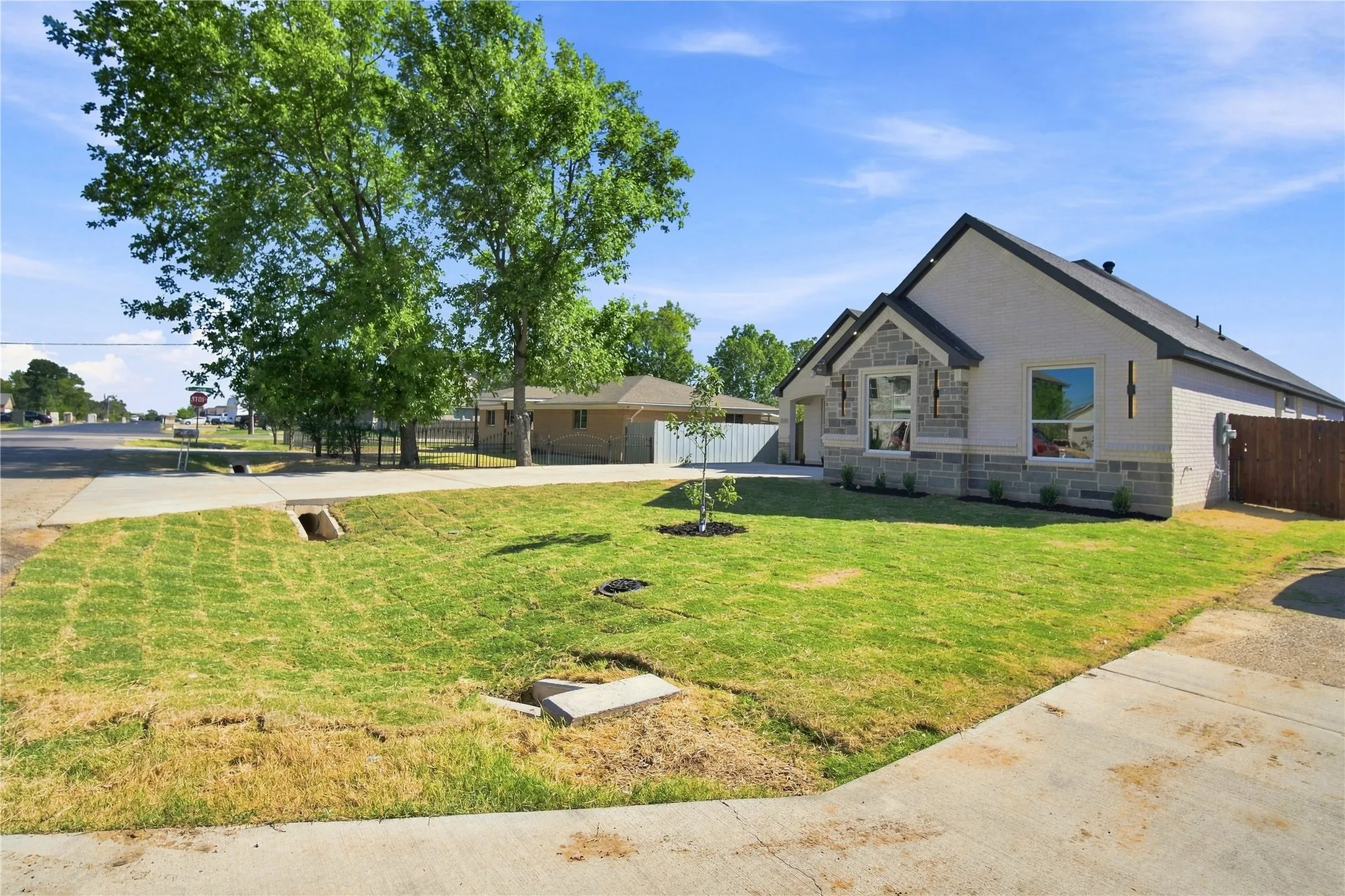 Single Family Residence For Sale in Dallas County , 1606 Avenue C, Grand Prairie, Texas 75051, 4 Bedroom, 3 Bathroom, 2 Garage spaces, 2,302 Sqft, built in 2026, mls#21384897, Real Estate Agent in Grand Prairie, Homes For Sale in Dallas county, Homes For Sale in Grand Prairie, Realtor in Grand Prairie Texas, Real Estate Brokerage Independent Realty Texas, Luminita Cordes Realtor
