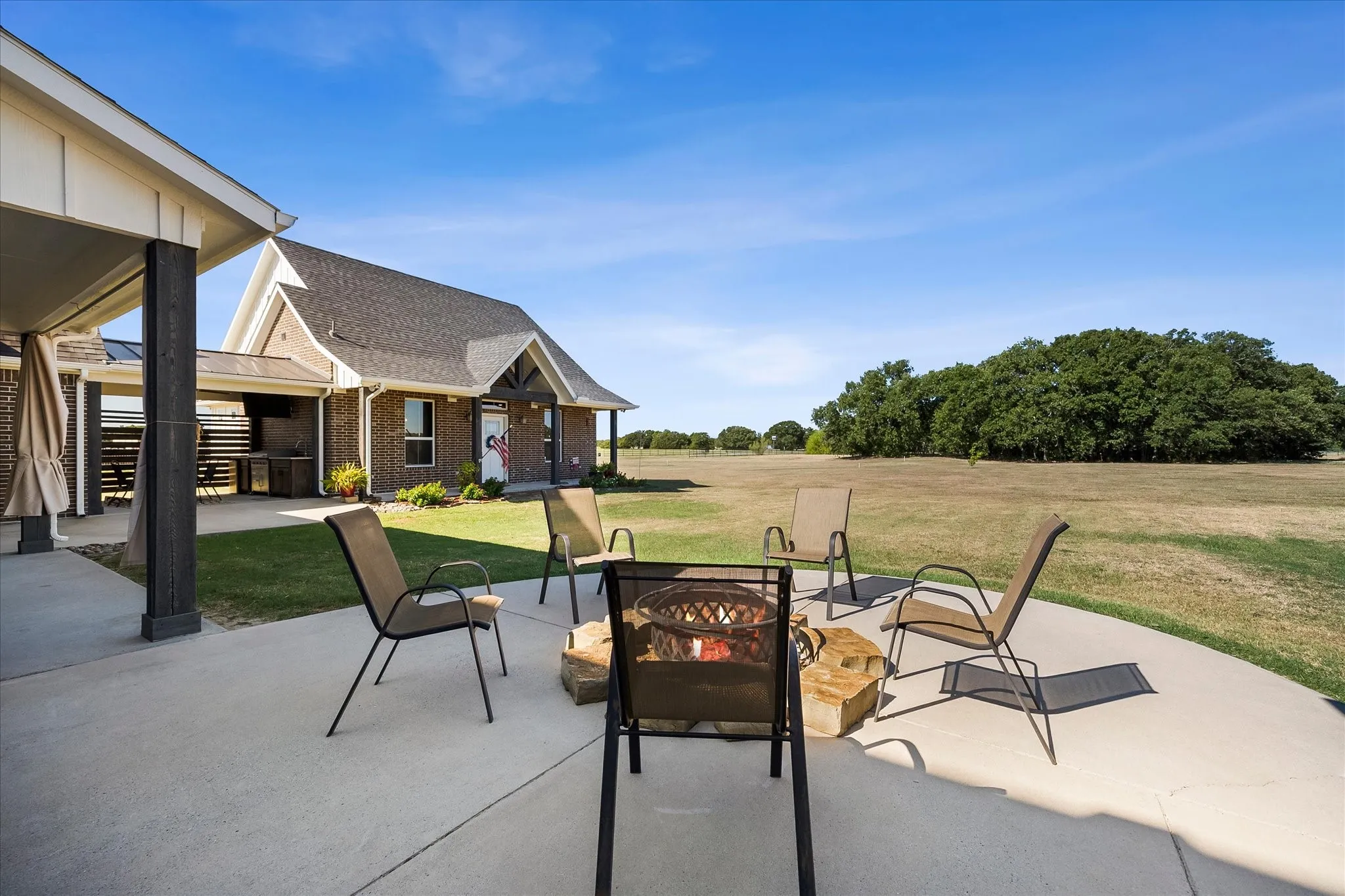 Multiple outdoor seating areas are perfect for outdoor dining and entertaining.