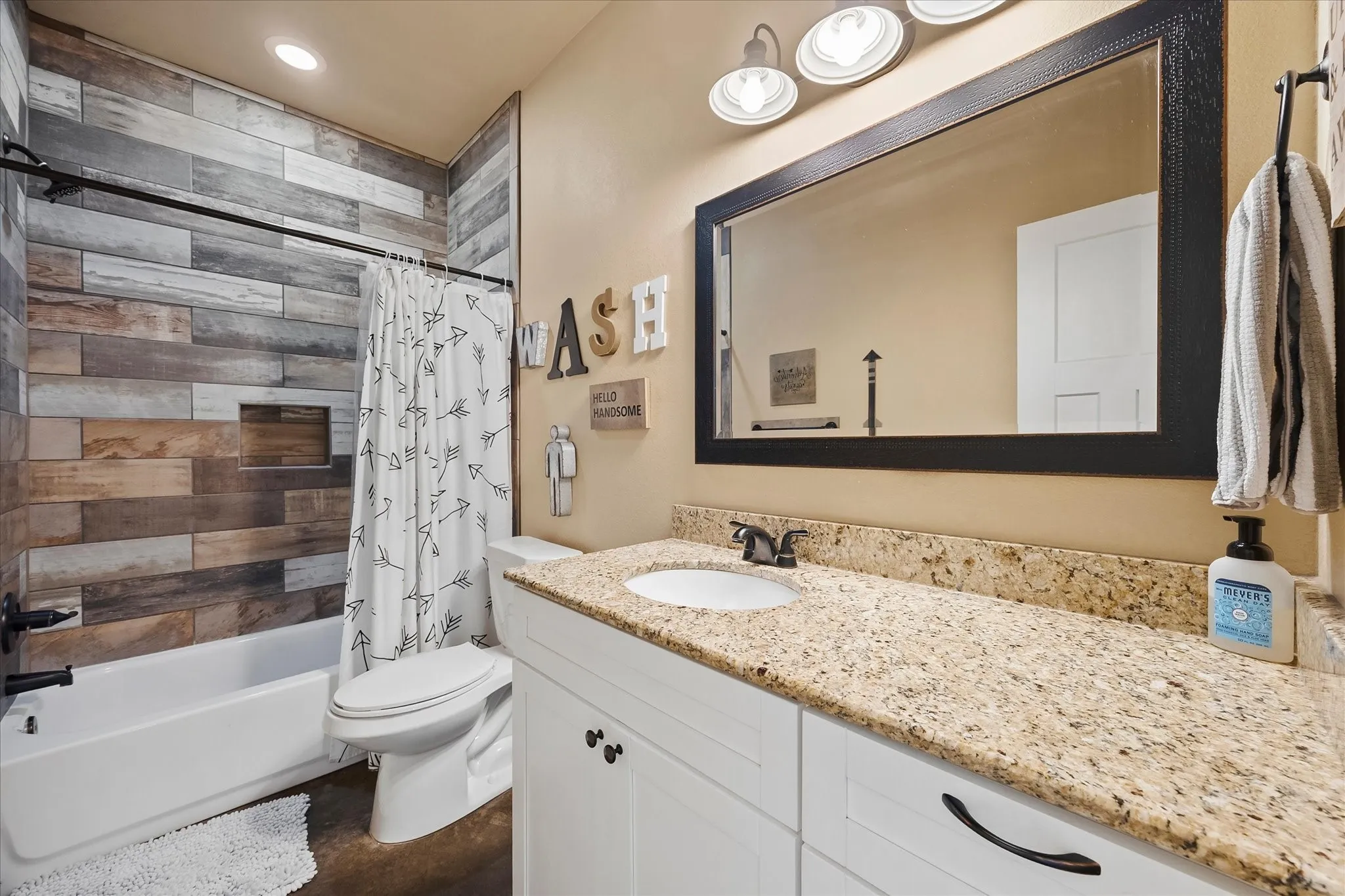 The back Hall Bath is used by Bedroom 4.