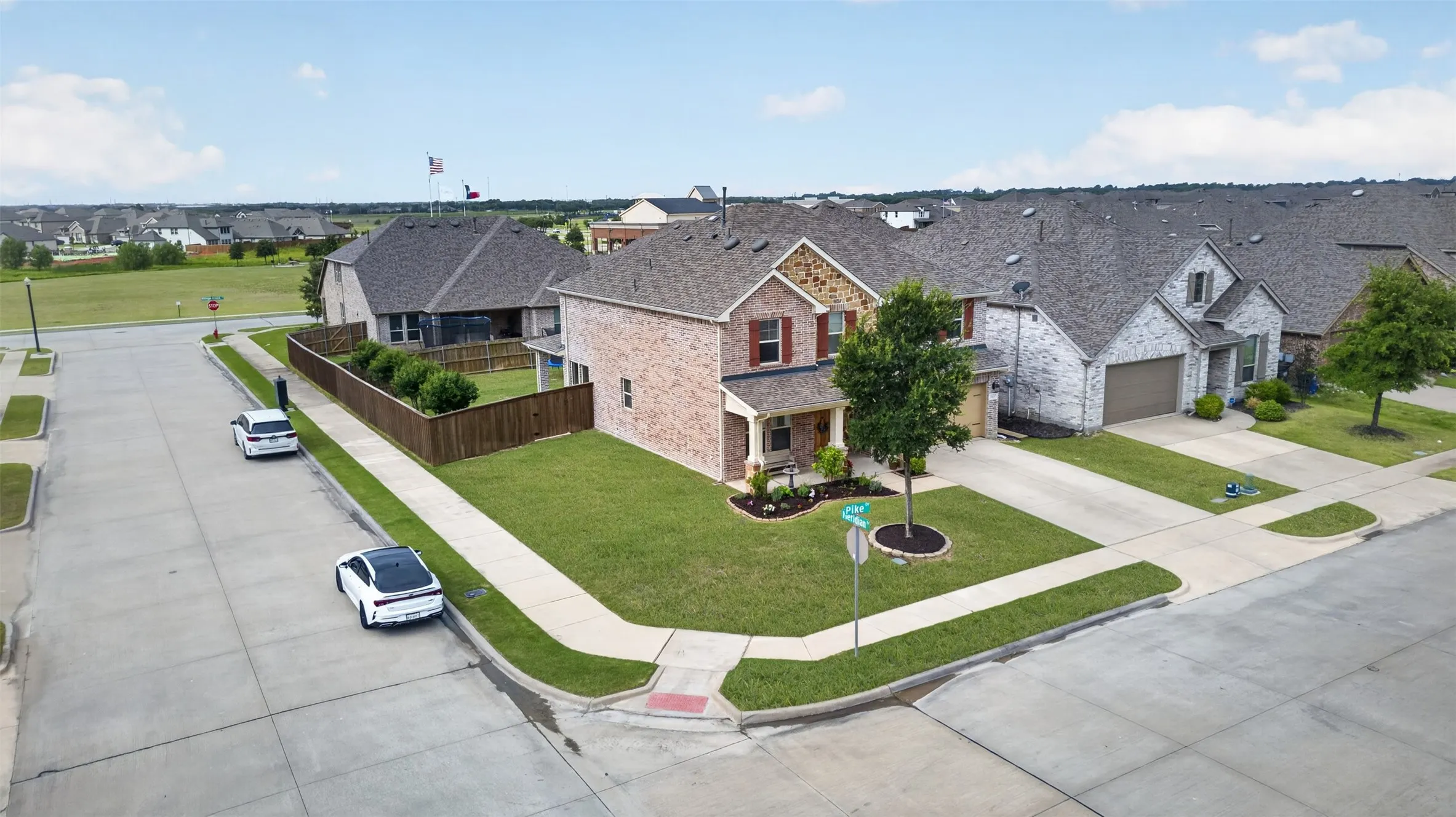 Single Family Residence For Sale in Kaufman County , 1637 Pike Drive, Forney, Texas 75126, 4 Bedroom, 3 Bathroom, 2 Garage spaces, 2,824 Sqft, built in 2017, mls#21381656, Real Estate Agent in Forney, Homes For Sale in Kaufman county, Homes For Sale in Forney, Realtor in Forney Texas, Real Estate Brokerage Independent Realty Texas, Luminita Cordes Realtor