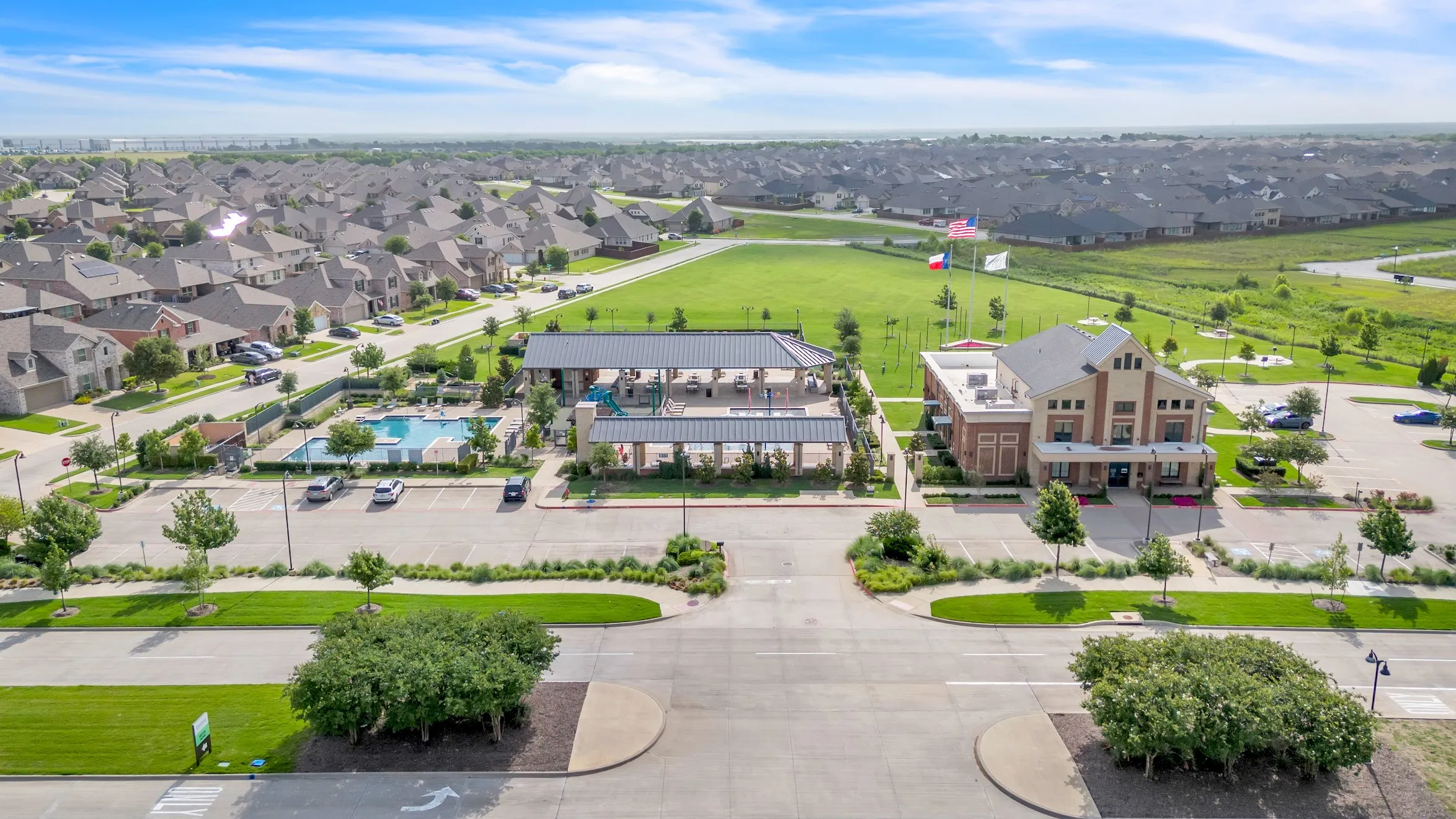 Single Family Residence For Sale in Kaufman County , 1637 Pike Drive, Forney, Texas 75126, 4 Bedroom, 3 Bathroom, 2 Garage spaces, 2,824 Sqft, built in 2017, mls#21381656, Real Estate Agent in Forney, Homes For Sale in Kaufman county, Homes For Sale in Forney, Realtor in Forney Texas, Real Estate Brokerage Independent Realty Texas, Luminita Cordes Realtor