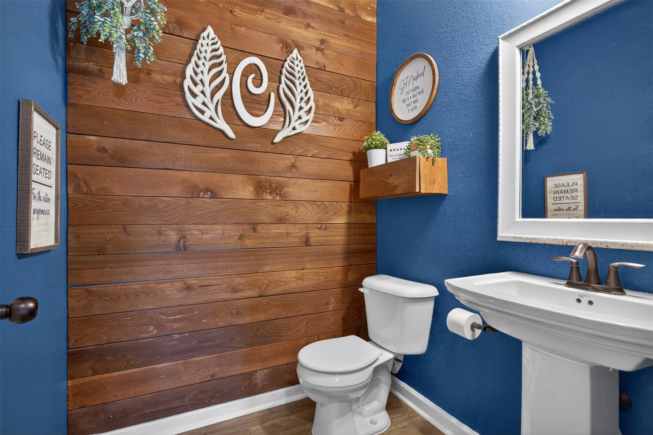Single Family Residence For Sale in Kaufman County , 1637 Pike Drive, Forney, Texas 75126, 4 Bedroom, 3 Bathroom, 2 Garage spaces, 2,824 Sqft, built in 2017, mls#21381656, Real Estate Agent in Forney, Homes For Sale in Kaufman county, Homes For Sale in Forney, Realtor in Forney Texas, Real Estate Brokerage Independent Realty Texas, Luminita Cordes Realtor