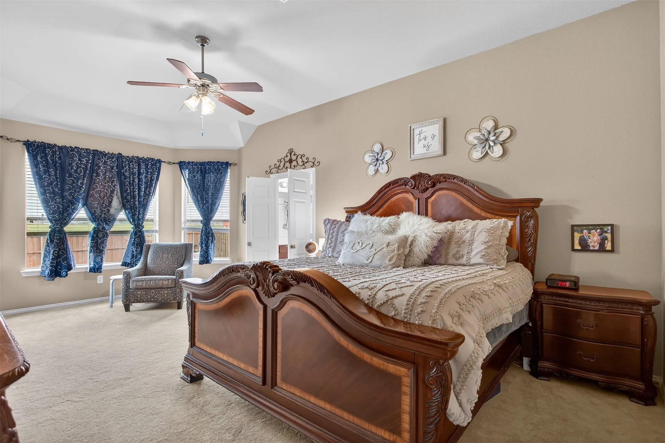 Single Family Residence For Sale in Kaufman County , 917 White Porch Avenue, Forney, Texas 75126, 4 Bedroom, 3 Bathroom, 3 Garage spaces, 3,123 Sqft, built in 2006, mls#21384492, Real Estate Agent in Forney, Homes For Sale in Kaufman county, Homes For Sale in Forney, Realtor in Forney Texas, Real Estate Brokerage Independent Realty Texas, Luminita Cordes Realtor