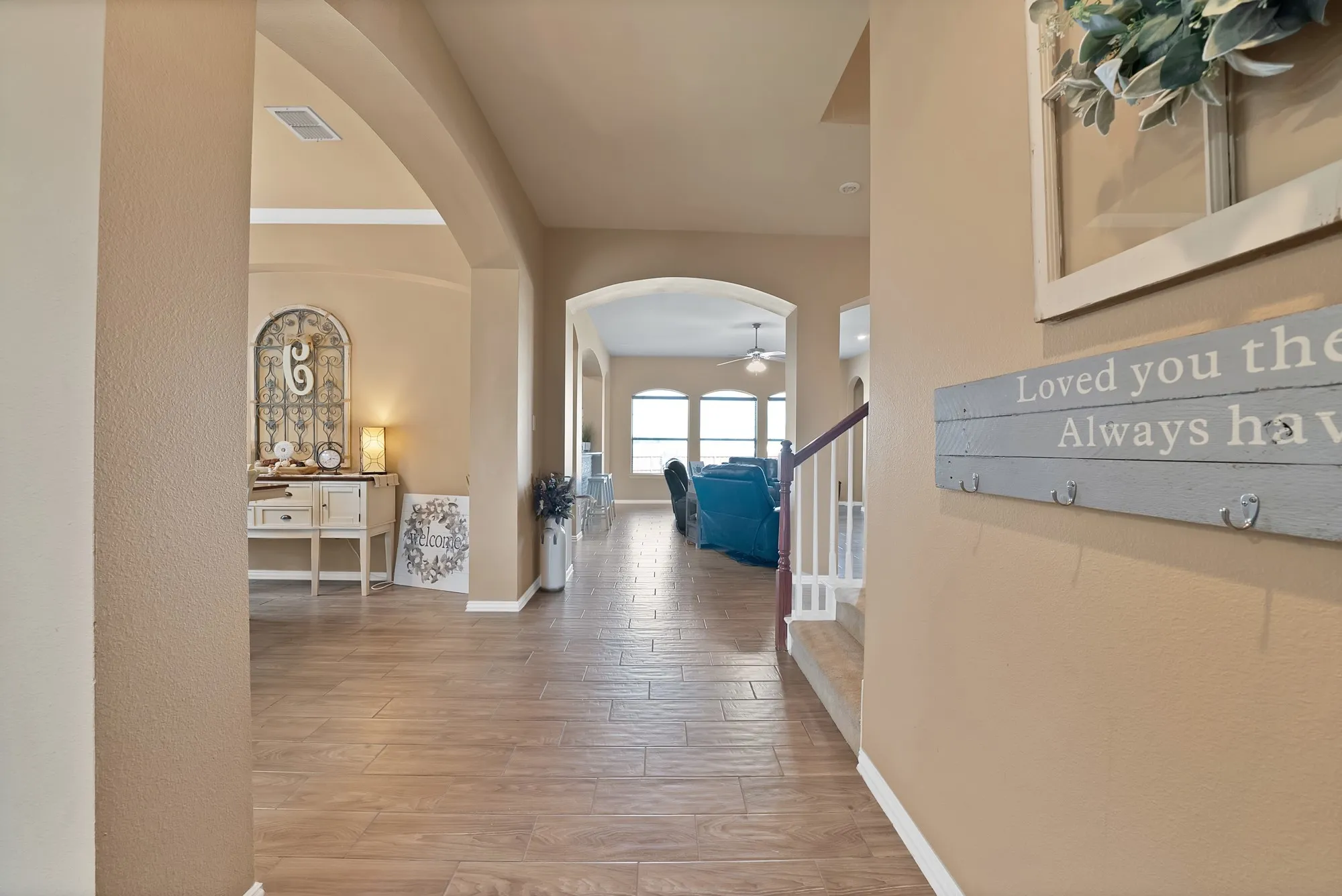 Single Family Residence For Sale in Kaufman County , 917 White Porch Avenue, Forney, Texas 75126, 4 Bedroom, 3 Bathroom, 3 Garage spaces, 3,123 Sqft, built in 2006, mls#21384492, Real Estate Agent in Forney, Homes For Sale in Kaufman county, Homes For Sale in Forney, Realtor in Forney Texas, Real Estate Brokerage Independent Realty Texas, Luminita Cordes Realtor