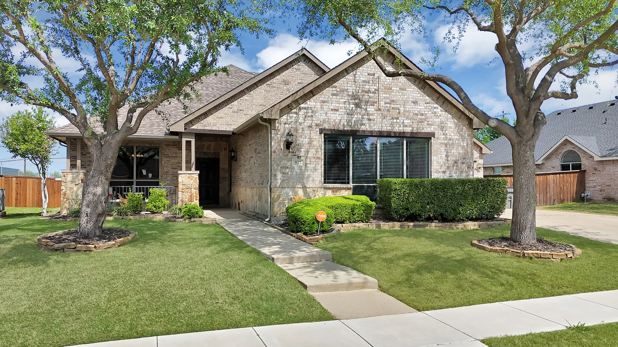 Single Family Residence For Sale in Kaufman County , 917 White Porch Avenue, Forney, Texas 75126, 4 Bedroom, 3 Bathroom, 3 Garage spaces, 3,123 Sqft, built in 2006, mls#21384492, Real Estate Agent in Forney, Homes For Sale in Kaufman county, Homes For Sale in Forney, Realtor in Forney Texas, Real Estate Brokerage Independent Realty Texas, Luminita Cordes Realtor