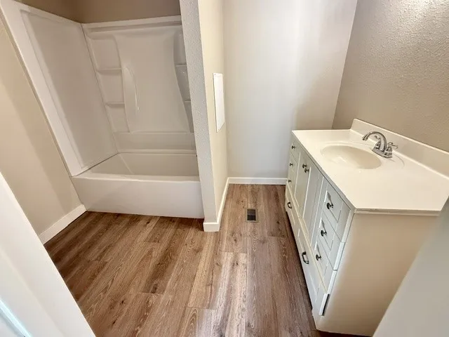 Mobile Home For Sale in Ellis County , 121 Dandy Mill Road, Ferris, Texas 75125, 3 Bedroom, 2 Bathroom, Garage spaces, 1,260 Sqft, built in 1995, mls#21384712, Real Estate Agent in Ferris, Homes For Sale in Ellis county, Homes For Sale in Ferris, Realtor in Ferris Texas, Real Estate Brokerage Independent Realty Texas, Luminita Cordes Realtor