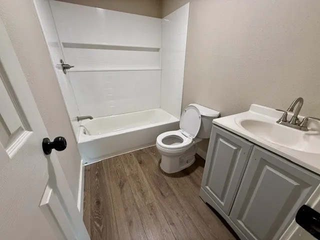 Mobile Home For Sale in Ellis County , 121 Dandy Mill Road, Ferris, Texas 75125, 3 Bedroom, 2 Bathroom, Garage spaces, 1,260 Sqft, built in 1995, mls#21384712, Real Estate Agent in Ferris, Homes For Sale in Ellis county, Homes For Sale in Ferris, Realtor in Ferris Texas, Real Estate Brokerage Independent Realty Texas, Luminita Cordes Realtor