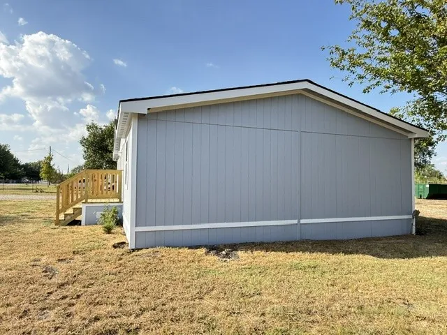 Mobile Home For Sale in Ellis County , 121 Dandy Mill Road, Ferris, Texas 75125, 3 Bedroom, 2 Bathroom, Garage spaces, 1,260 Sqft, built in 1995, mls#21384712, Real Estate Agent in Ferris, Homes For Sale in Ellis county, Homes For Sale in Ferris, Realtor in Ferris Texas, Real Estate Brokerage Independent Realty Texas, Luminita Cordes Realtor