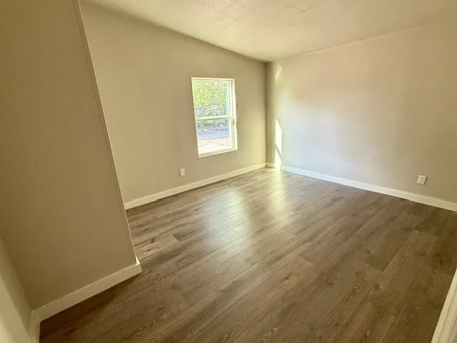 Mobile Home For Sale in Ellis County , 121 Dandy Mill Road, Ferris, Texas 75125, 3 Bedroom, 2 Bathroom, Garage spaces, 1,260 Sqft, built in 1995, mls#21384712, Real Estate Agent in Ferris, Homes For Sale in Ellis county, Homes For Sale in Ferris, Realtor in Ferris Texas, Real Estate Brokerage Independent Realty Texas, Luminita Cordes Realtor