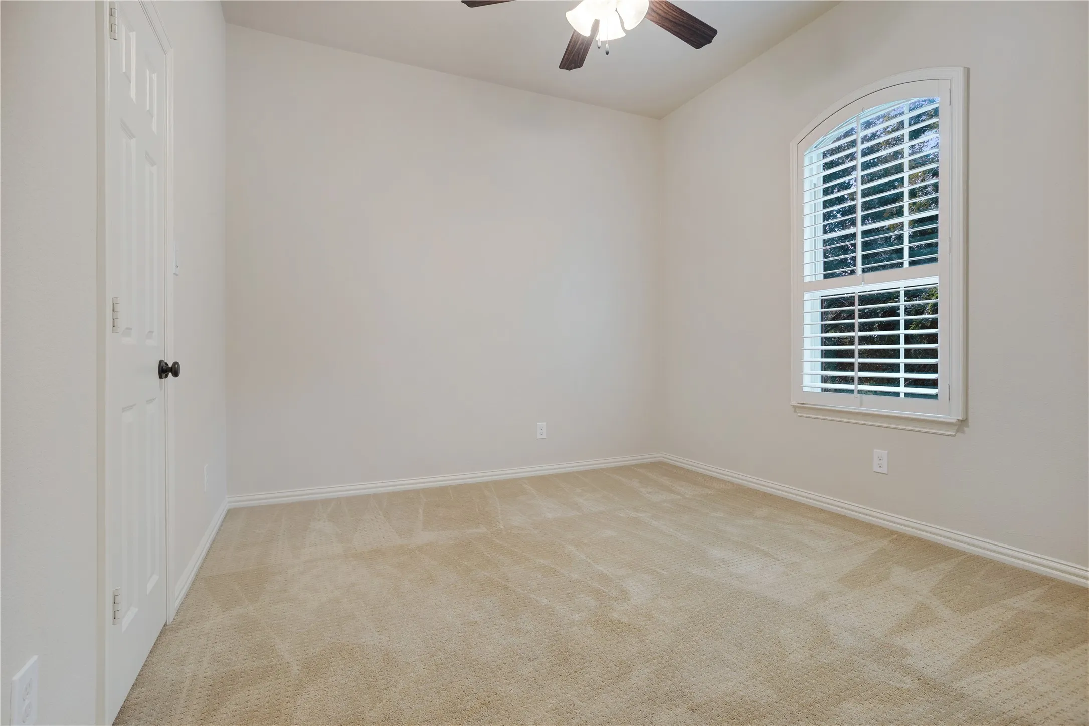Single Family Residence For Sale in Collin County , 860 Bear Crossing Drive, Allen, Texas 75013, 4 Bedroom, 4 Bathroom, 3 Garage spaces, 3,792 Sqft, built in 2013, mls#21382539, Real Estate Agent in Allen, Homes For Sale in Collin county, Homes For Sale in Allen, Realtor in Allen Texas, Real Estate Brokerage Independent Realty Texas, Luminita Cordes Realtor