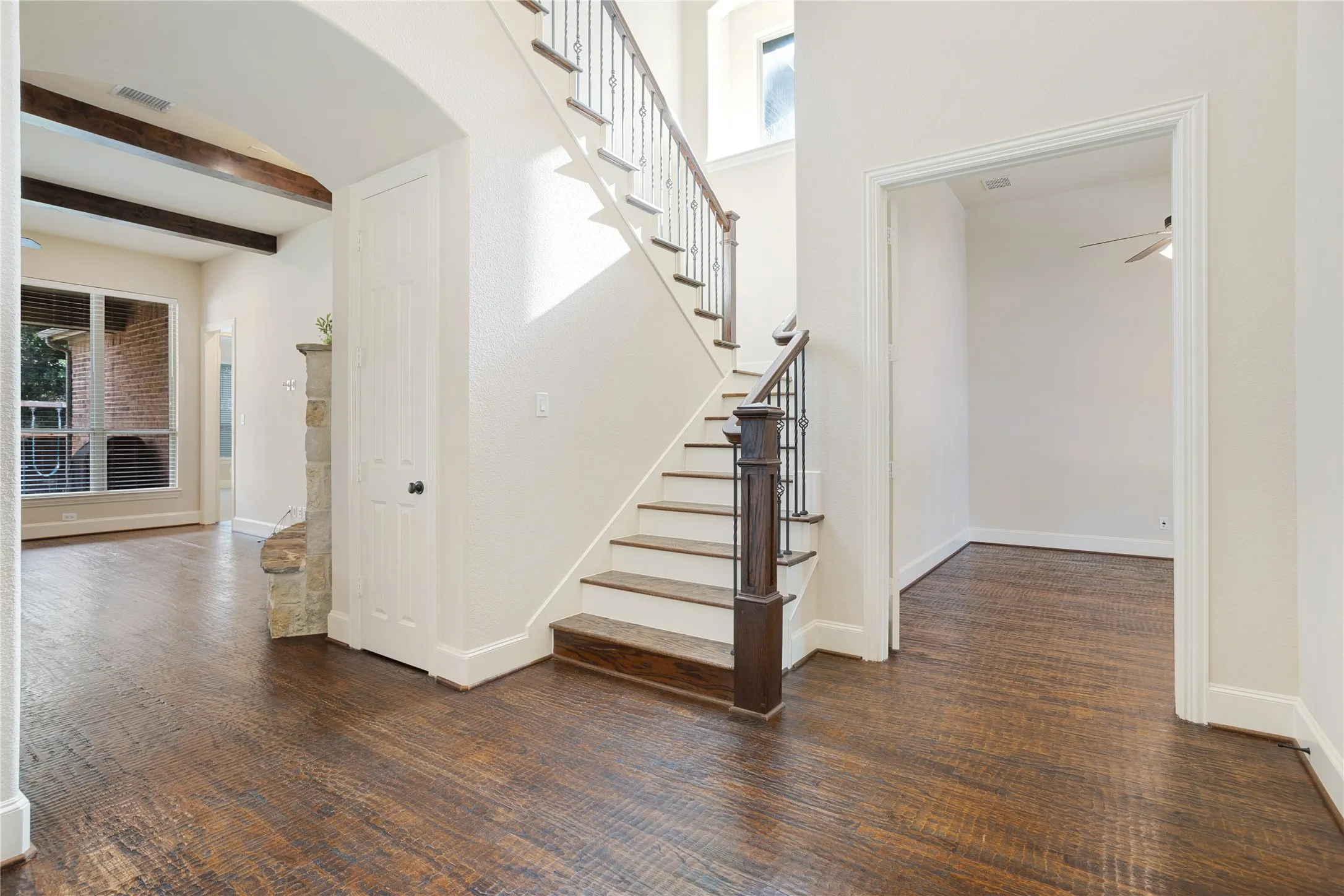 Single Family Residence For Sale in Collin County , 860 Bear Crossing Drive, Allen, Texas 75013, 4 Bedroom, 4 Bathroom, 3 Garage spaces, 3,792 Sqft, built in 2013, mls#21382539, Real Estate Agent in Allen, Homes For Sale in Collin county, Homes For Sale in Allen, Realtor in Allen Texas, Real Estate Brokerage Independent Realty Texas, Luminita Cordes Realtor