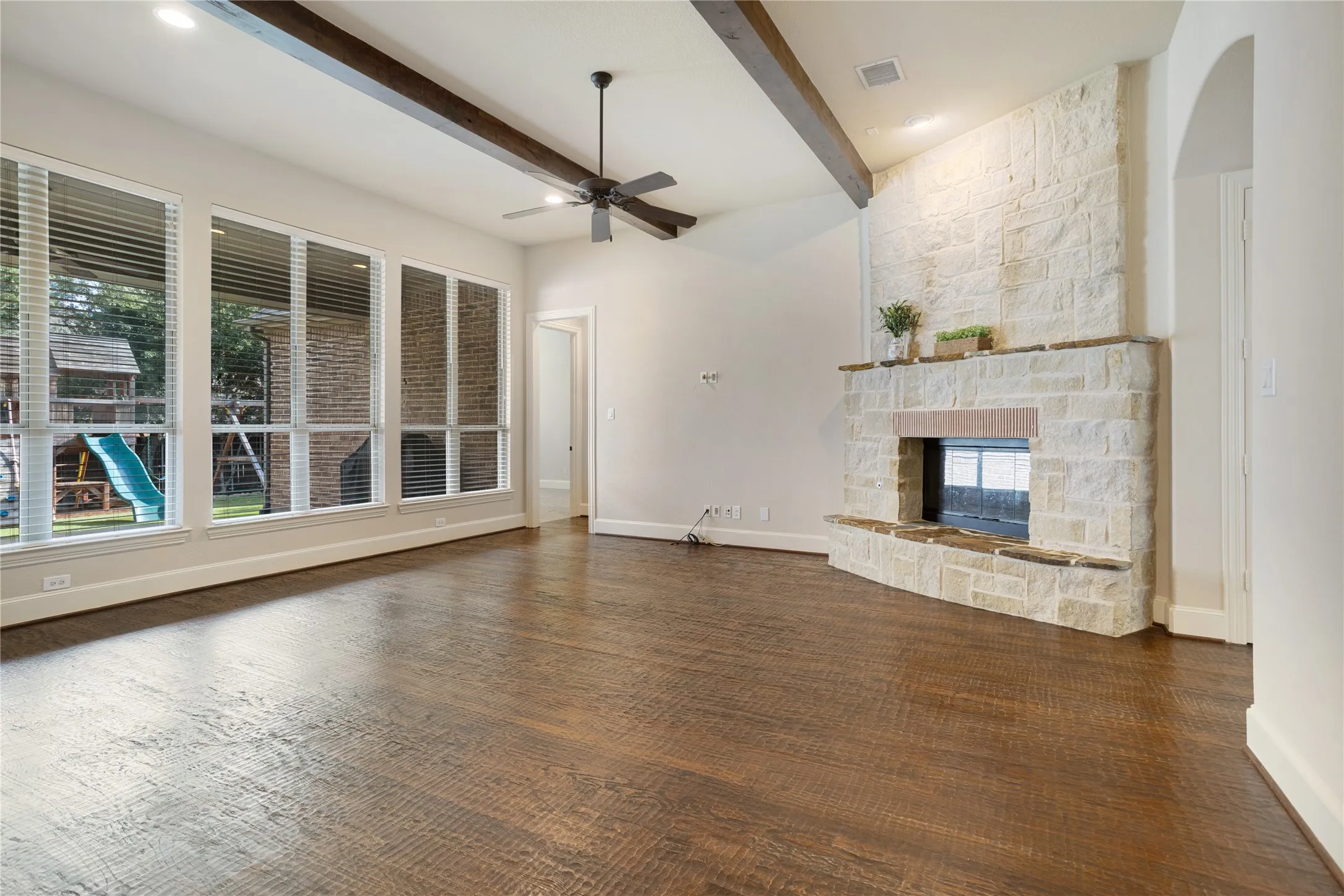 Single Family Residence For Sale in Collin County , 860 Bear Crossing Drive, Allen, Texas 75013, 4 Bedroom, 4 Bathroom, 3 Garage spaces, 3,792 Sqft, built in 2013, mls#21382539, Real Estate Agent in Allen, Homes For Sale in Collin county, Homes For Sale in Allen, Realtor in Allen Texas, Real Estate Brokerage Independent Realty Texas, Luminita Cordes Realtor