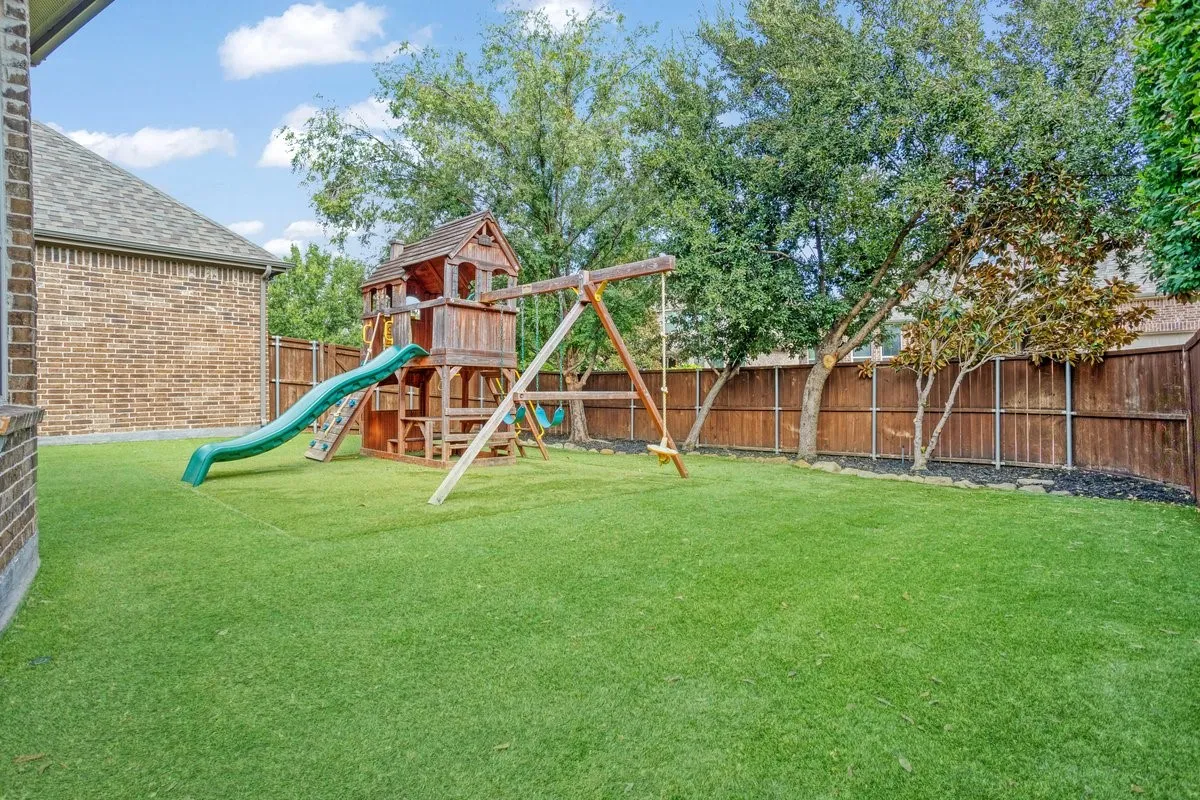 Single Family Residence For Sale in Collin County , 860 Bear Crossing Drive, Allen, Texas 75013, 4 Bedroom, 4 Bathroom, 3 Garage spaces, 3,792 Sqft, built in 2013, mls#21382539, Real Estate Agent in Allen, Homes For Sale in Collin county, Homes For Sale in Allen, Realtor in Allen Texas, Real Estate Brokerage Independent Realty Texas, Luminita Cordes Realtor