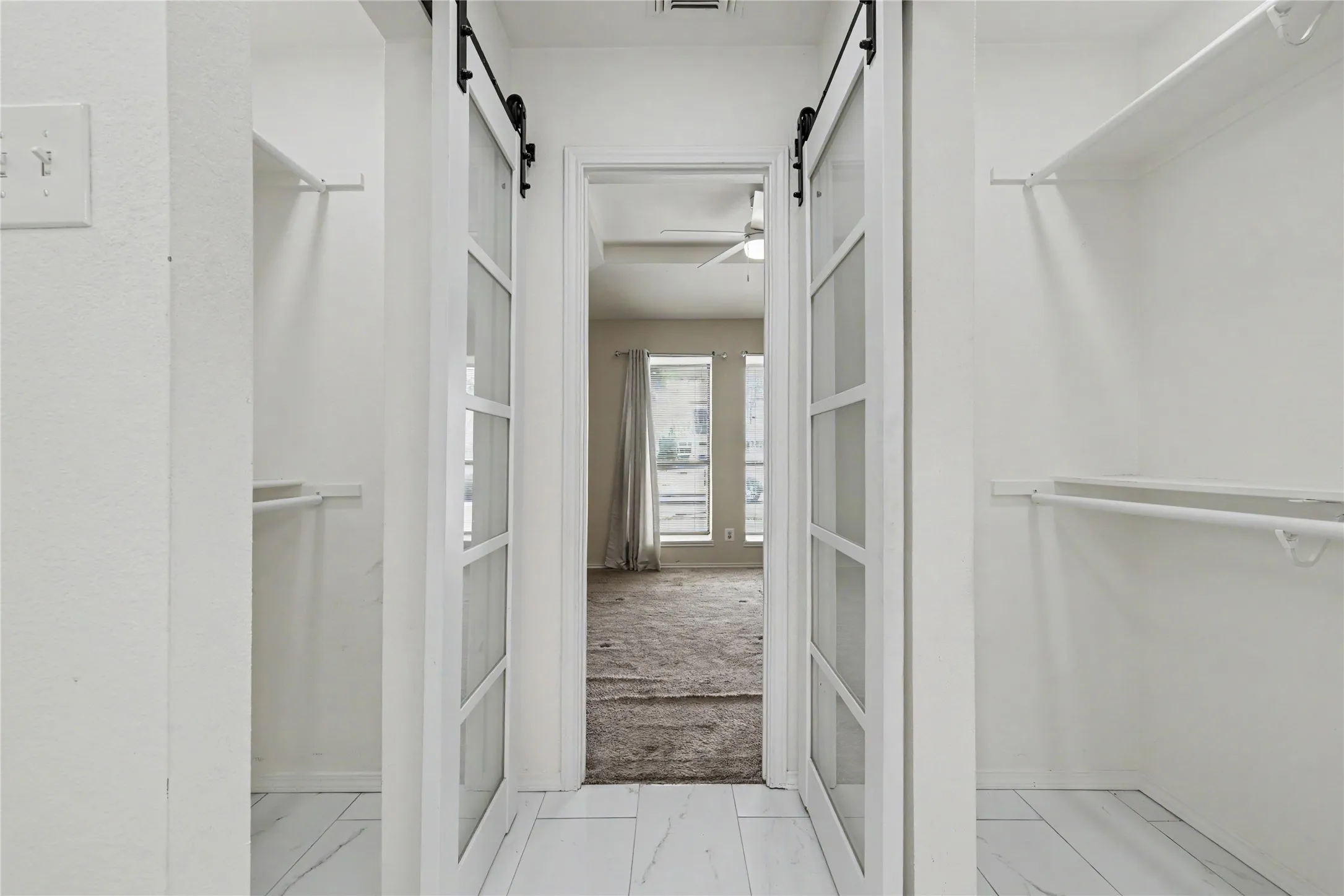 Single Family Residence For Sale in Dallas County , 569 Briarcliff Drive, Garland, Texas 75043, 3 Bedroom, 3 Bathroom, 2 Garage spaces, 1,707 Sqft, built in 1984, mls#21374691, Real Estate Agent in Garland, Homes For Sale in Dallas county, Homes For Sale in Garland, Realtor in Garland Texas, Real Estate Brokerage Independent Realty Texas, Luminita Cordes Realtor