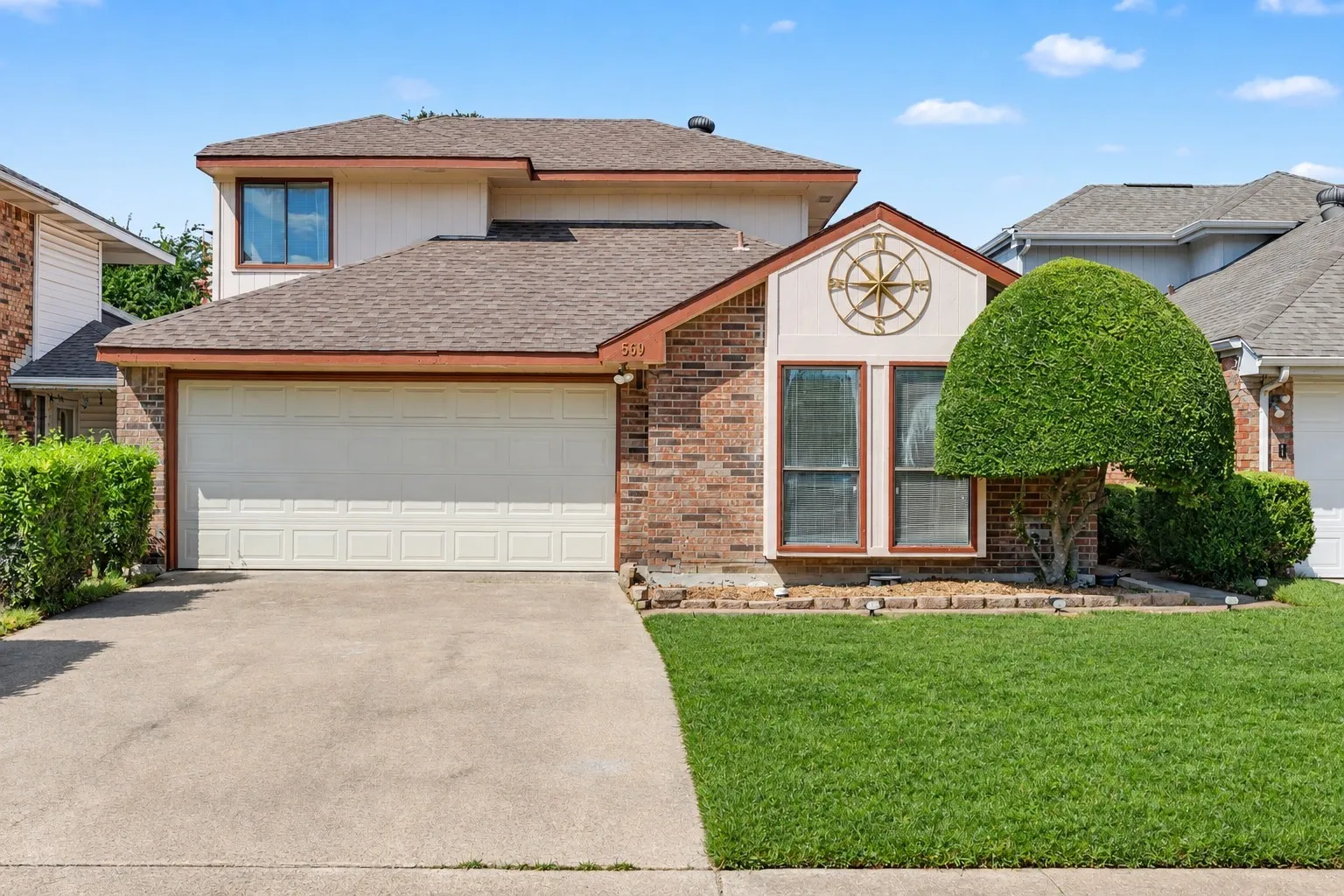 Single Family Residence For Sale in Dallas County , 569 Briarcliff Drive, Garland, Texas 75043, 3 Bedroom, 3 Bathroom, 2 Garage spaces, 1,707 Sqft, built in 1984, mls#21374691, Real Estate Agent in Garland, Homes For Sale in Dallas county, Homes For Sale in Garland, Realtor in Garland Texas, Real Estate Brokerage Independent Realty Texas, Luminita Cordes Realtor