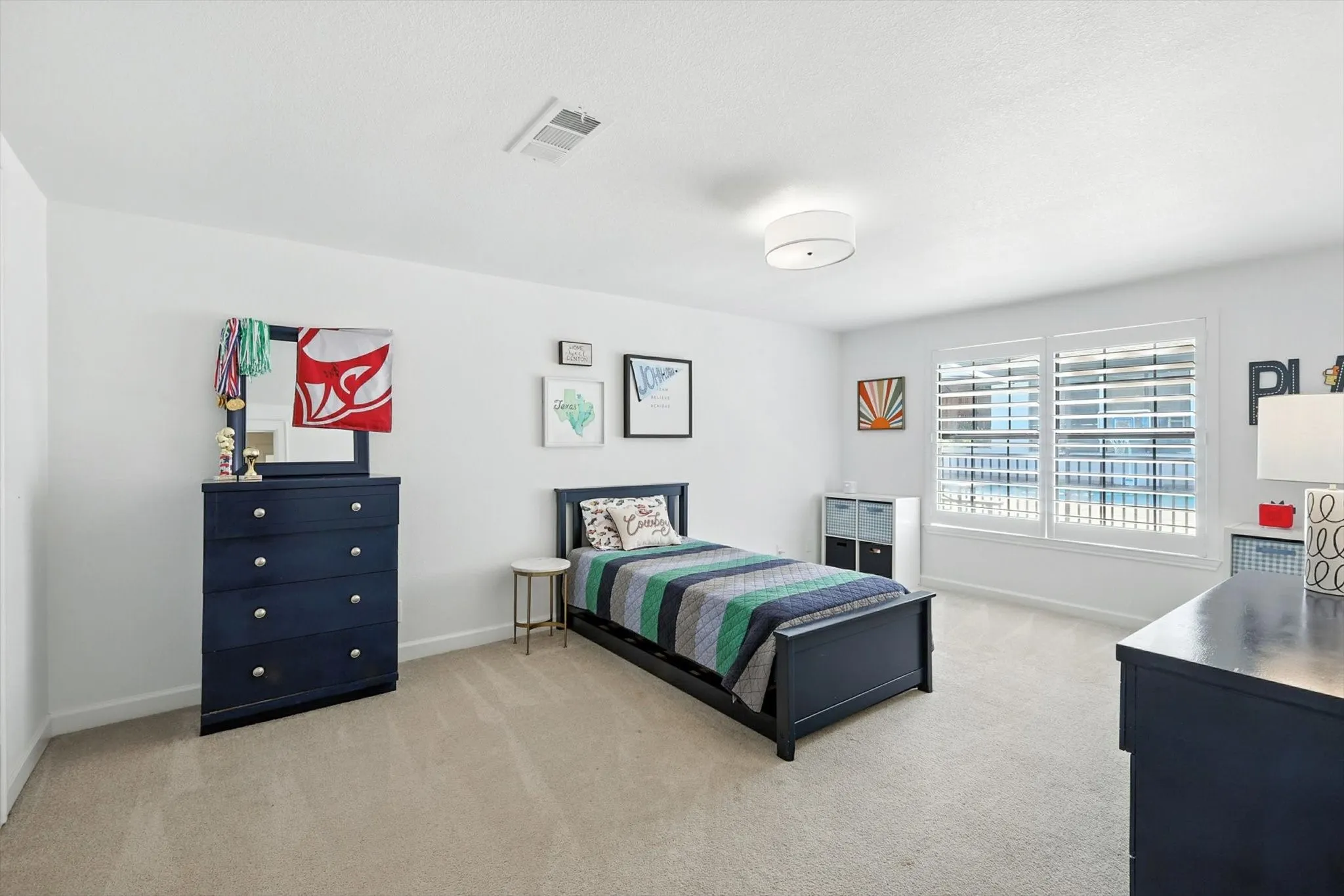 Single Family Residence For Rent in Denton County , 3201 Carmel Street, Denton, Texas 76205, 5 Bedroom, 4 Bathroom, 2 Garage spaces, 3,645 Sqft, built in 1968, mls#21384992, Real Estate Agent in Denton, Homes For Rent in Denton county, Homes For Rent in Denton, Realtor in Denton Texas, Real Estate Brokerage Independent Realty Texas, Luminita Cordes Realtor