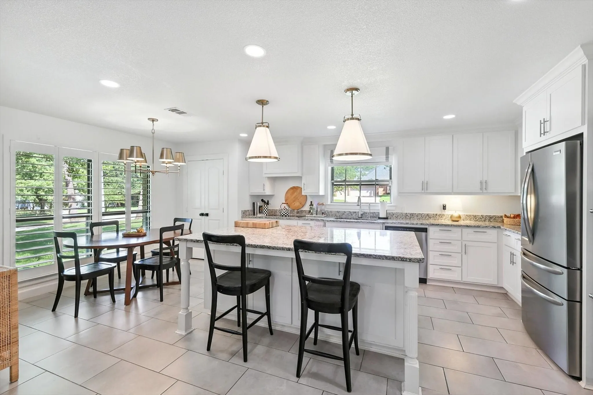 Single Family Residence For Rent in Denton County , 3201 Carmel Street, Denton, Texas 76205, 5 Bedroom, 4 Bathroom, 2 Garage spaces, 3,645 Sqft, built in 1968, mls#21384992, Real Estate Agent in Denton, Homes For Rent in Denton county, Homes For Rent in Denton, Realtor in Denton Texas, Real Estate Brokerage Independent Realty Texas, Luminita Cordes Realtor