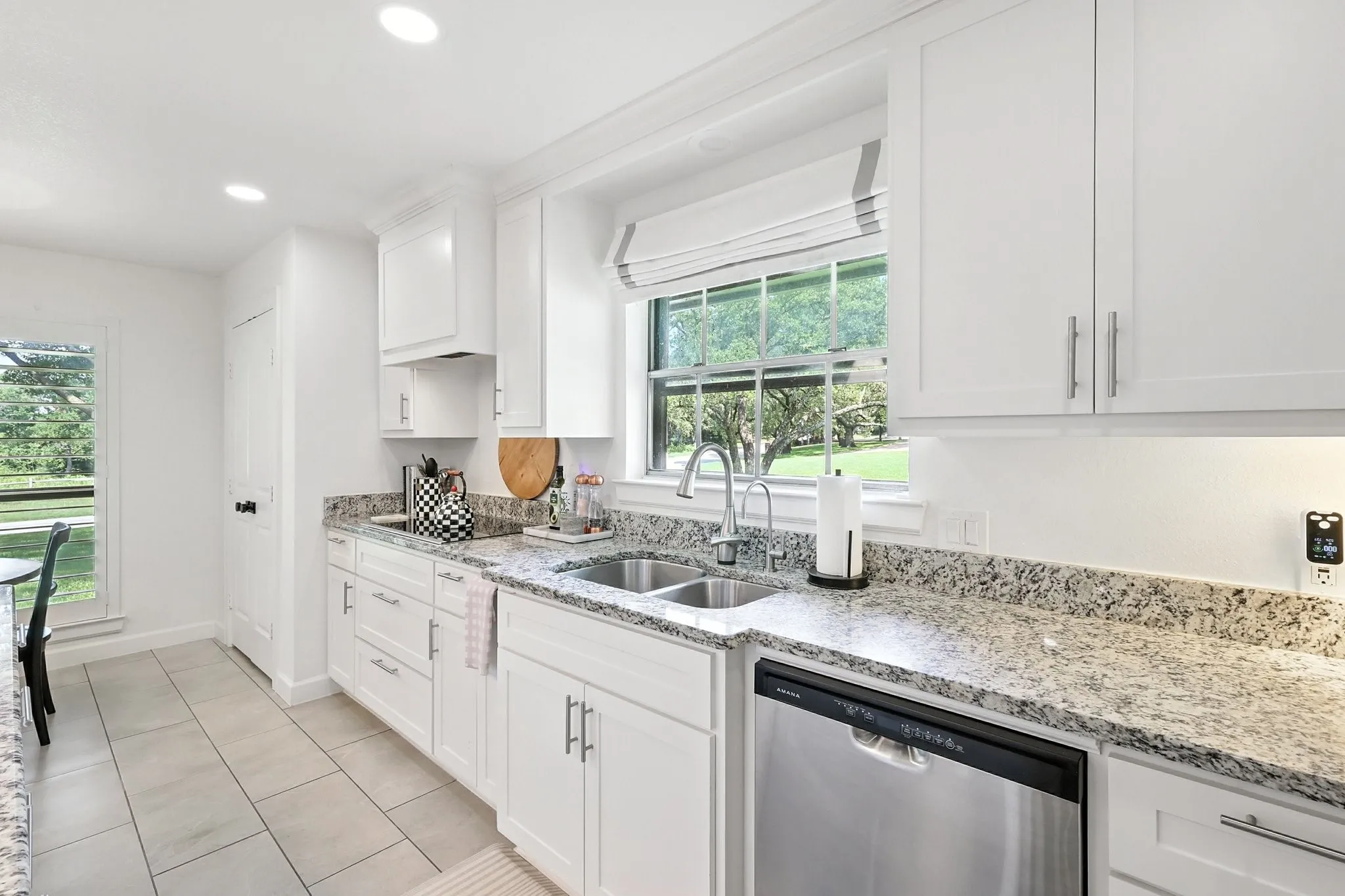 Single Family Residence For Rent in Denton County , 3201 Carmel Street, Denton, Texas 76205, 5 Bedroom, 4 Bathroom, 2 Garage spaces, 3,645 Sqft, built in 1968, mls#21384992, Real Estate Agent in Denton, Homes For Rent in Denton county, Homes For Rent in Denton, Realtor in Denton Texas, Real Estate Brokerage Independent Realty Texas, Luminita Cordes Realtor