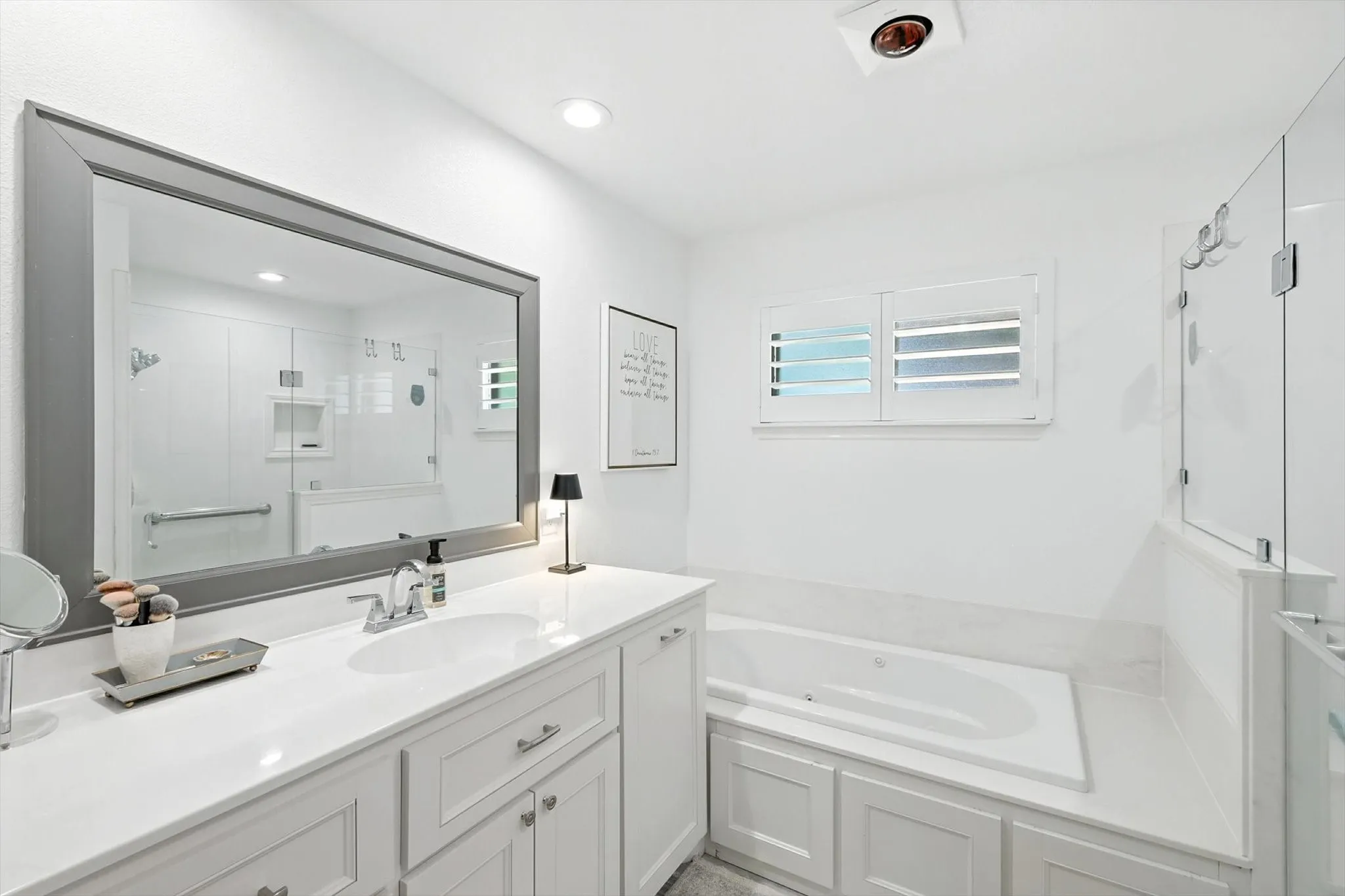 Single Family Residence For Rent in Denton County , 3201 Carmel Street, Denton, Texas 76205, 5 Bedroom, 4 Bathroom, 2 Garage spaces, 3,645 Sqft, built in 1968, mls#21384992, Real Estate Agent in Denton, Homes For Rent in Denton county, Homes For Rent in Denton, Realtor in Denton Texas, Real Estate Brokerage Independent Realty Texas, Luminita Cordes Realtor