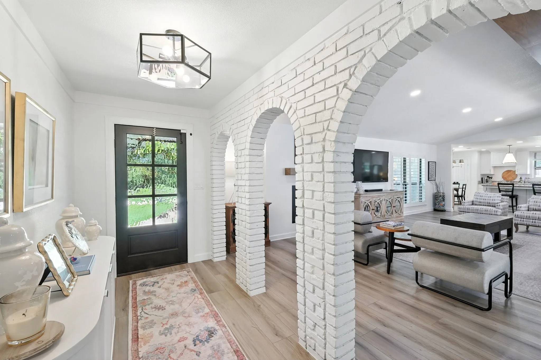 Single Family Residence For Rent in Denton County , 3201 Carmel Street, Denton, Texas 76205, 5 Bedroom, 4 Bathroom, 2 Garage spaces, 3,645 Sqft, built in 1968, mls#21384992, Real Estate Agent in Denton, Homes For Rent in Denton county, Homes For Rent in Denton, Realtor in Denton Texas, Real Estate Brokerage Independent Realty Texas, Luminita Cordes Realtor