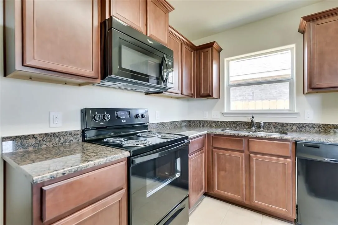 Single Family Residence For Sale in Collin County , 303 Soap Tree Drive, Princeton, Texas 75407, 4 Bedroom, 2 Bathroom, 2 Garage spaces, 1,656 Sqft, built in 2016, mls#21384993, Real Estate Agent in Princeton, Homes For Sale in Collin county, Homes For Sale in Princeton, Realtor in Princeton Texas, Real Estate Brokerage Independent Realty Texas, Luminita Cordes Realtor