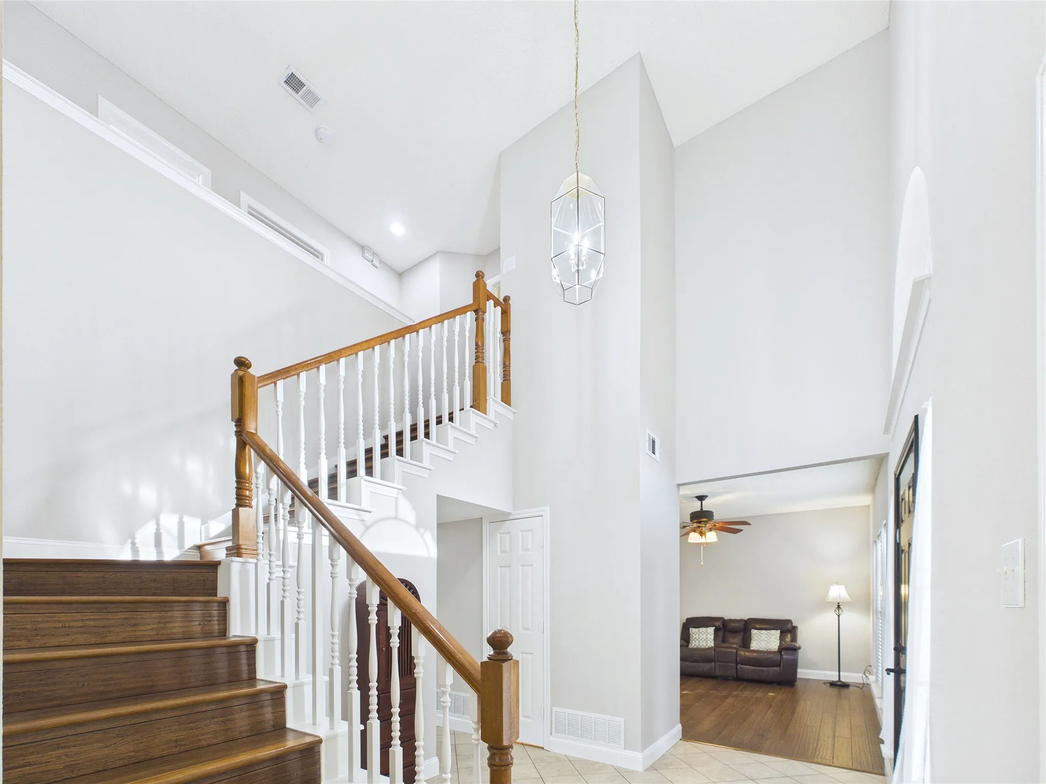 Single Family Residence For Sale in Tarrant County , 4503 Queenswood Drive, Grand Prairie, Texas 75052, 4 Bedroom, 3 Bathroom, 2 Garage spaces, 2,140 Sqft, built in 1991, mls#21378978, Real Estate Agent in Grand Prairie, Homes For Sale in Tarrant county, Homes For Sale in Grand Prairie, Realtor in Grand Prairie Texas, Real Estate Brokerage Independent Realty Texas, Luminita Cordes Realtor