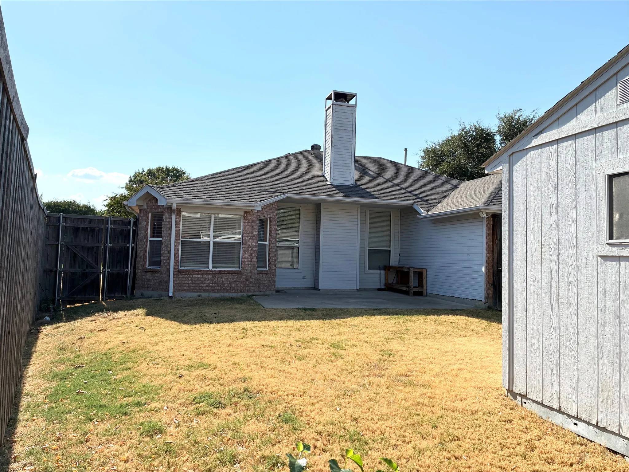 Single Family Residence For Rent in Collin County , 807 Aylesbury Drive, Allen, Texas 75002, 3 Bedroom, 2 Bathroom, 2 Garage spaces, 1,531 Sqft, built in 1996, mls#21374689, Real Estate Agent in Allen, Homes For Rent in Collin county, Homes For Rent in Allen, Realtor in Allen Texas, Real Estate Brokerage Independent Realty Texas, Luminita Cordes Realtor
