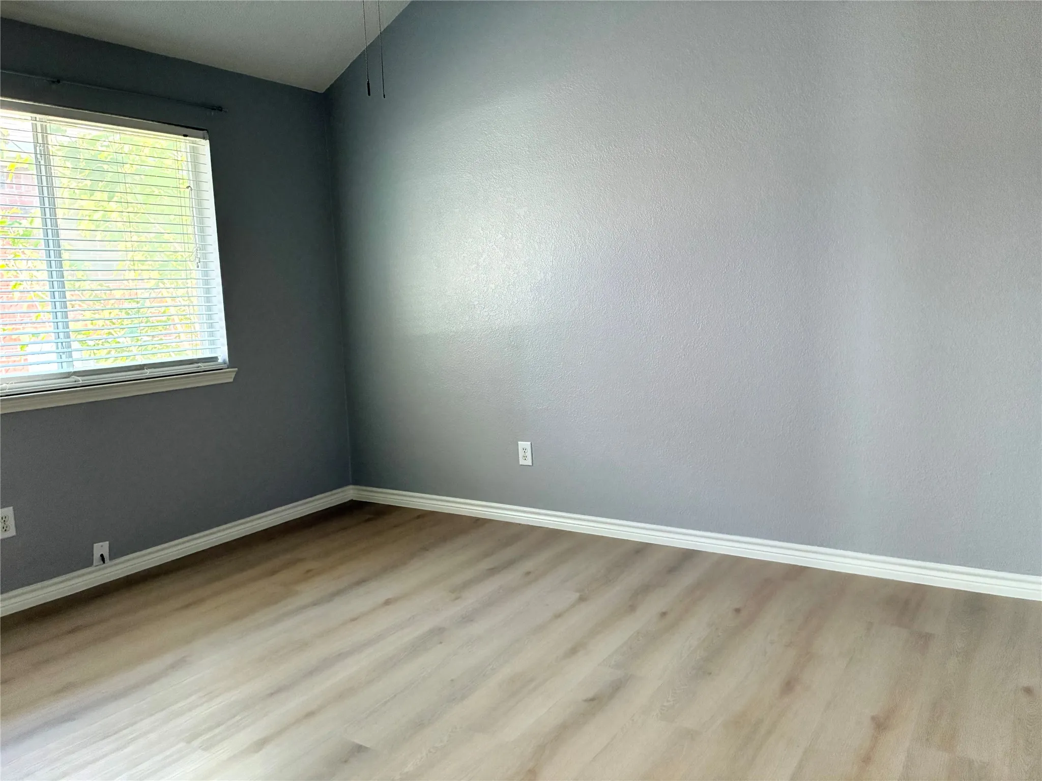 Single Family Residence For Rent in Collin County , 807 Aylesbury Drive, Allen, Texas 75002, 3 Bedroom, 2 Bathroom, 2 Garage spaces, 1,531 Sqft, built in 1996, mls#21374689, Real Estate Agent in Allen, Homes For Rent in Collin county, Homes For Rent in Allen, Realtor in Allen Texas, Real Estate Brokerage Independent Realty Texas, Luminita Cordes Realtor