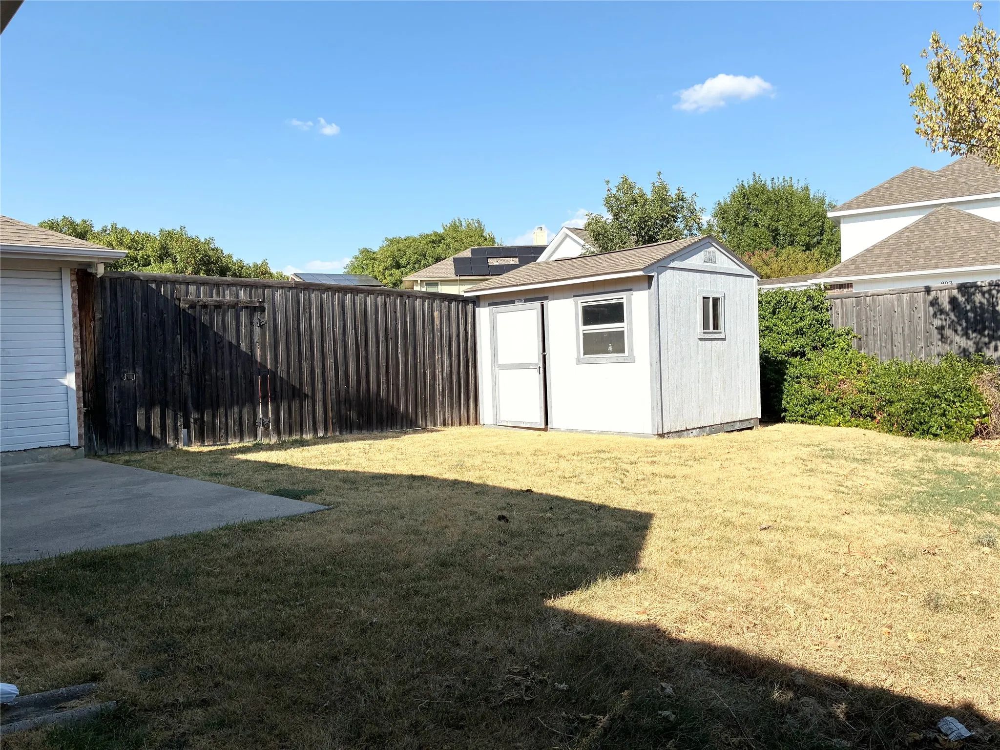 Single Family Residence For Rent in Collin County , 807 Aylesbury Drive, Allen, Texas 75002, 3 Bedroom, 2 Bathroom, 2 Garage spaces, 1,531 Sqft, built in 1996, mls#21374689, Real Estate Agent in Allen, Homes For Rent in Collin county, Homes For Rent in Allen, Realtor in Allen Texas, Real Estate Brokerage Independent Realty Texas, Luminita Cordes Realtor