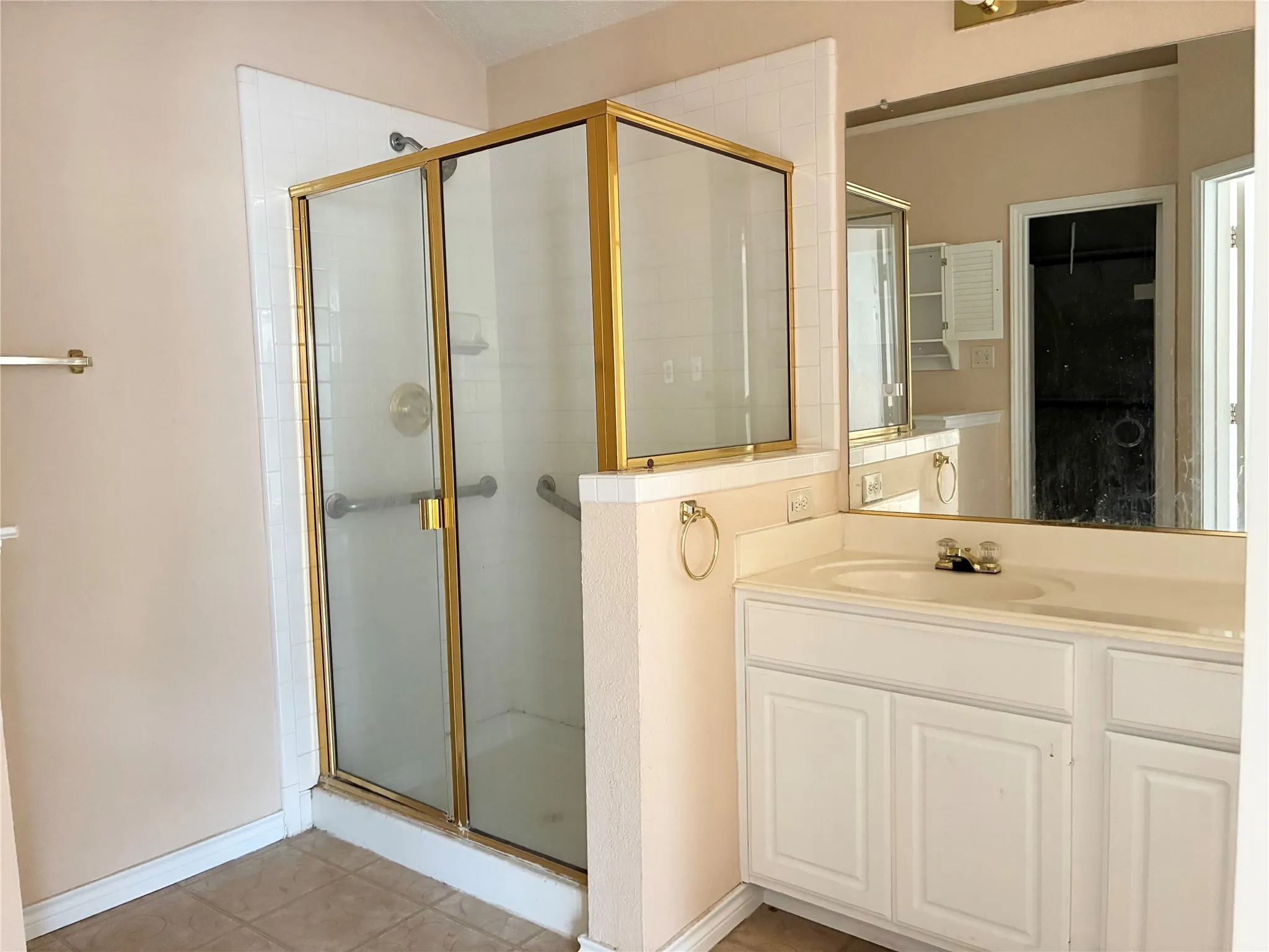 Single Family Residence For Rent in Collin County , 807 Aylesbury Drive, Allen, Texas 75002, 3 Bedroom, 2 Bathroom, 2 Garage spaces, 1,531 Sqft, built in 1996, mls#21374689, Real Estate Agent in Allen, Homes For Rent in Collin county, Homes For Rent in Allen, Realtor in Allen Texas, Real Estate Brokerage Independent Realty Texas, Luminita Cordes Realtor