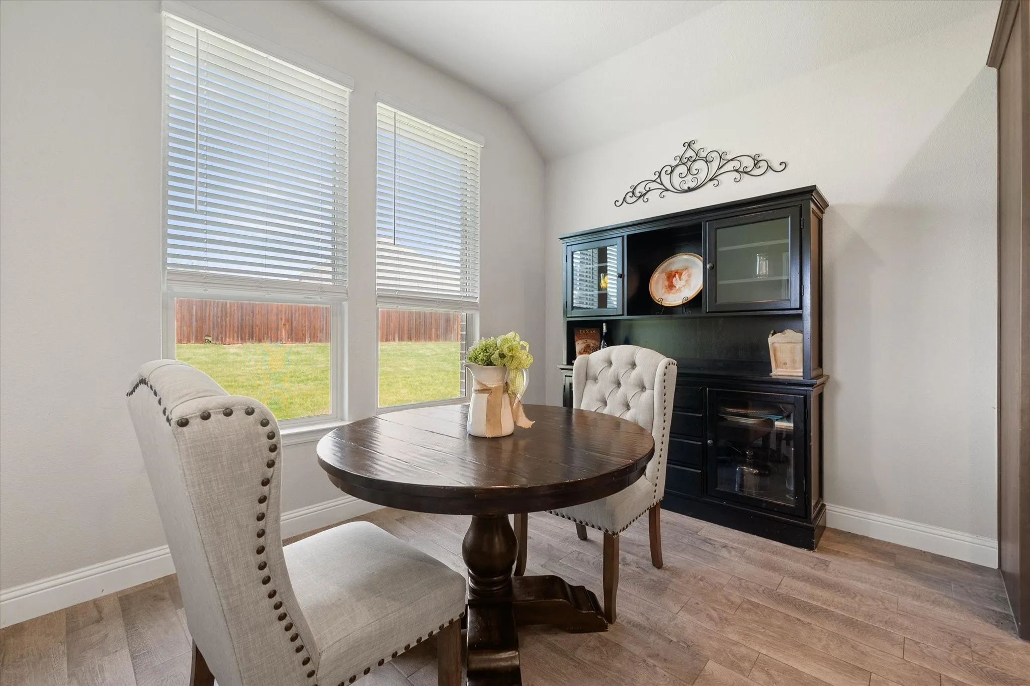 Single Family Residence For Sale in Ellis County , 5600 Log Cabin Court, Midlothian, Texas 76065, 4 Bedroom, 2 Bathroom, 2 Garage spaces, 1,882 Sqft, built in 2021, mls#21384038, Real Estate Agent in Midlothian, Homes For Sale in Ellis county, Homes For Sale in Midlothian, Realtor in Midlothian Texas, Real Estate Brokerage Independent Realty Texas, Luminita Cordes Realtor