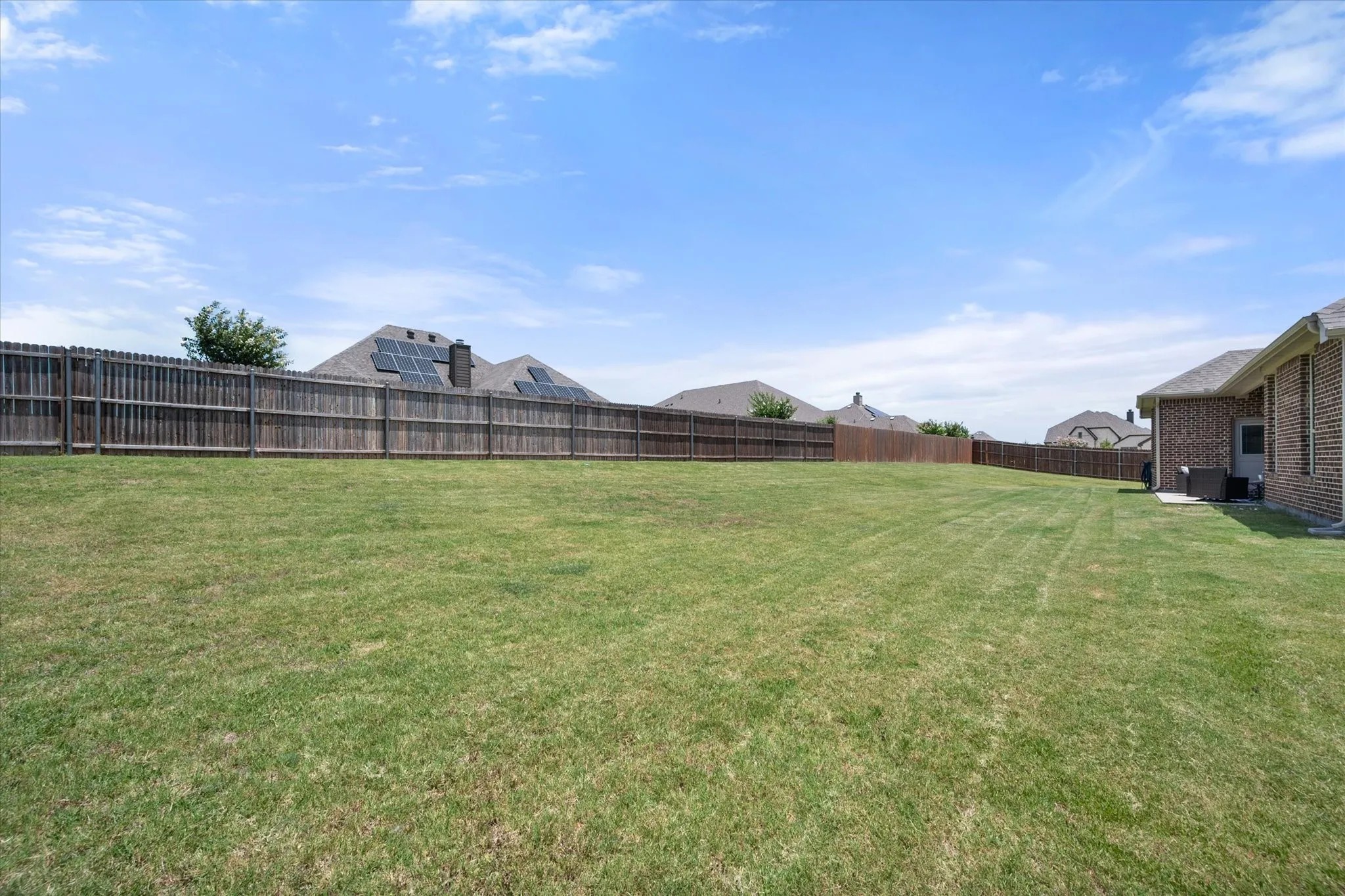 Single Family Residence For Sale in Ellis County , 5600 Log Cabin Court, Midlothian, Texas 76065, 4 Bedroom, 2 Bathroom, 2 Garage spaces, 1,882 Sqft, built in 2021, mls#21384038, Real Estate Agent in Midlothian, Homes For Sale in Ellis county, Homes For Sale in Midlothian, Realtor in Midlothian Texas, Real Estate Brokerage Independent Realty Texas, Luminita Cordes Realtor