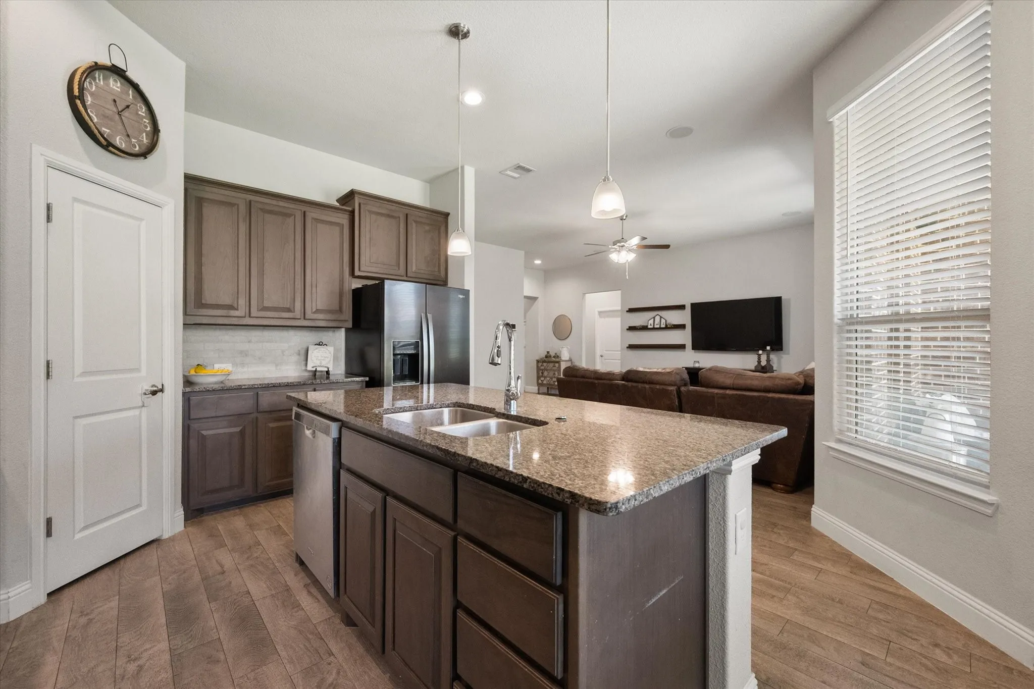 Single Family Residence For Sale in Ellis County , 5600 Log Cabin Court, Midlothian, Texas 76065, 4 Bedroom, 2 Bathroom, 2 Garage spaces, 1,882 Sqft, built in 2021, mls#21384038, Real Estate Agent in Midlothian, Homes For Sale in Ellis county, Homes For Sale in Midlothian, Realtor in Midlothian Texas, Real Estate Brokerage Independent Realty Texas, Luminita Cordes Realtor