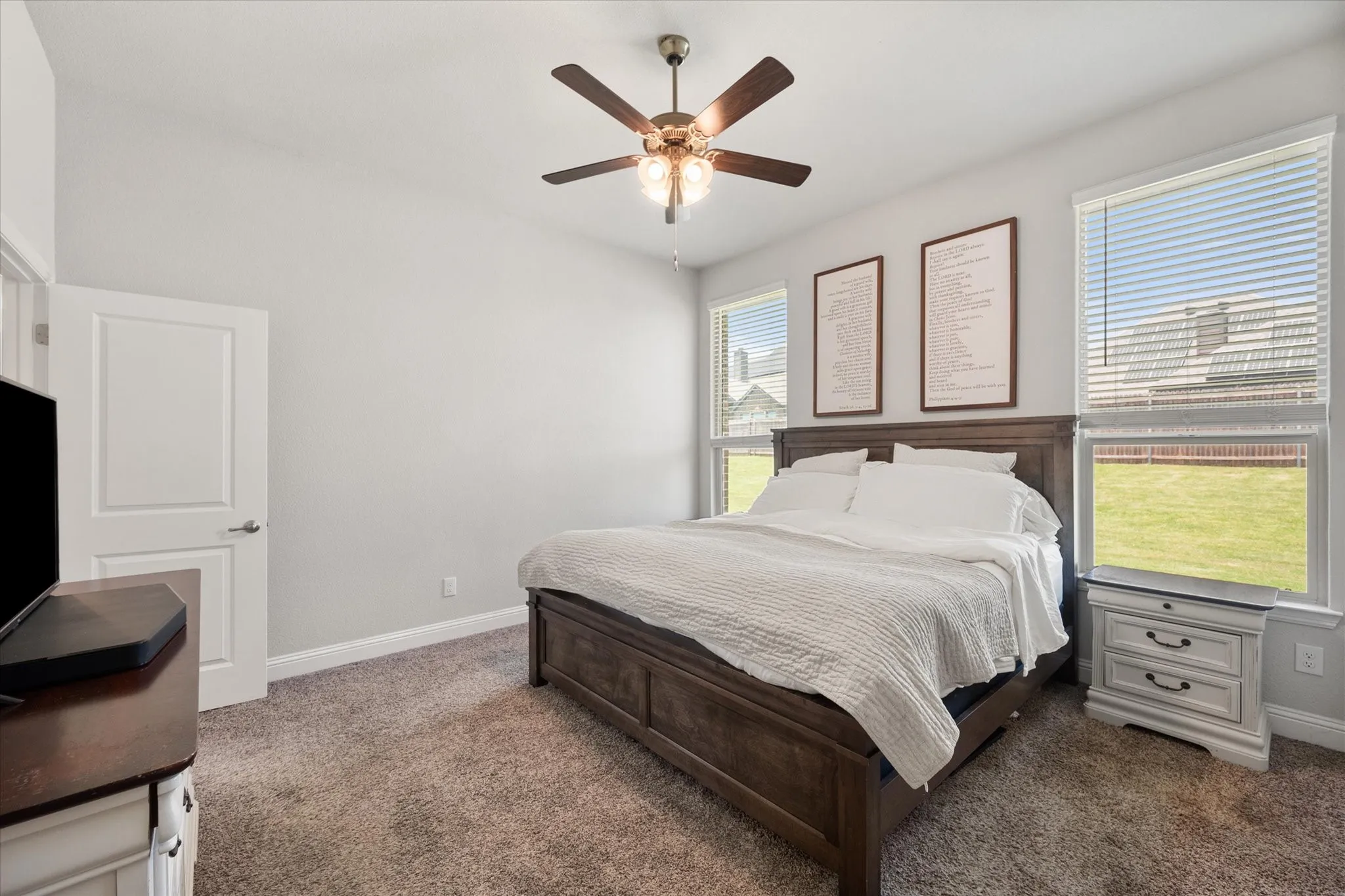 Single Family Residence For Sale in Ellis County , 5600 Log Cabin Court, Midlothian, Texas 76065, 4 Bedroom, 2 Bathroom, 2 Garage spaces, 1,882 Sqft, built in 2021, mls#21384038, Real Estate Agent in Midlothian, Homes For Sale in Ellis county, Homes For Sale in Midlothian, Realtor in Midlothian Texas, Real Estate Brokerage Independent Realty Texas, Luminita Cordes Realtor