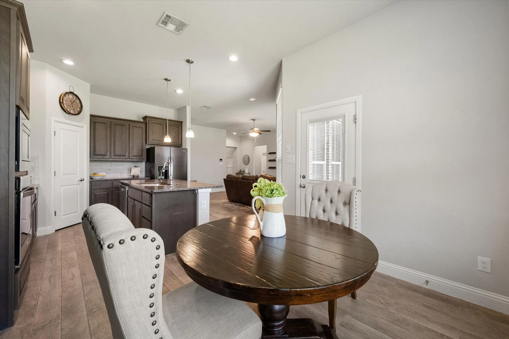 Single Family Residence For Sale in Ellis County , 5600 Log Cabin Court, Midlothian, Texas 76065, 4 Bedroom, 2 Bathroom, 2 Garage spaces, 1,882 Sqft, built in 2021, mls#21384038, Real Estate Agent in Midlothian, Homes For Sale in Ellis county, Homes For Sale in Midlothian, Realtor in Midlothian Texas, Real Estate Brokerage Independent Realty Texas, Luminita Cordes Realtor