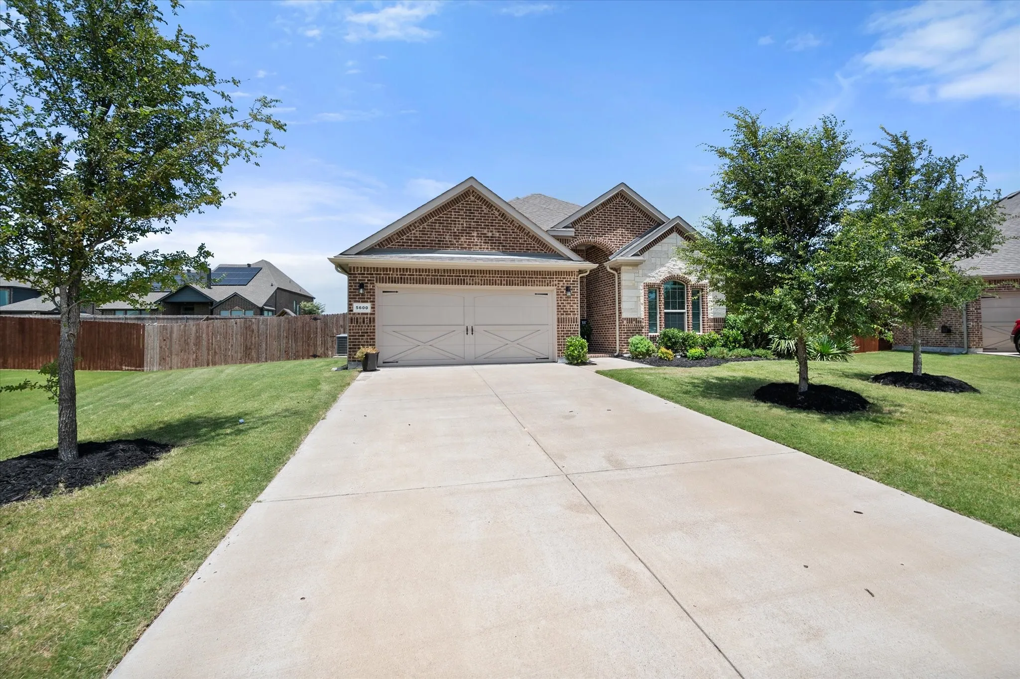 Single Family Residence For Sale in Ellis County , 5600 Log Cabin Court, Midlothian, Texas 76065, 4 Bedroom, 2 Bathroom, 2 Garage spaces, 1,882 Sqft, built in 2021, mls#21384038, Real Estate Agent in Midlothian, Homes For Sale in Ellis county, Homes For Sale in Midlothian, Realtor in Midlothian Texas, Real Estate Brokerage Independent Realty Texas, Luminita Cordes Realtor