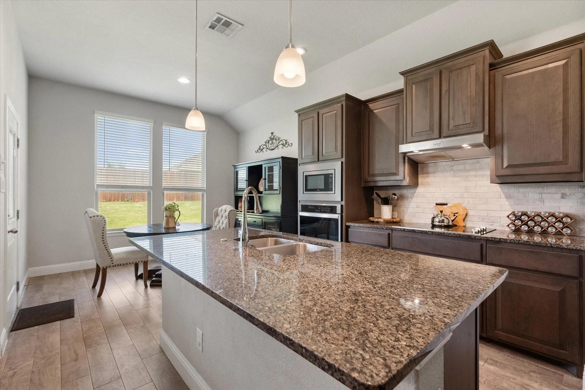 Single Family Residence For Sale in Ellis County , 5600 Log Cabin Court, Midlothian, Texas 76065, 4 Bedroom, 2 Bathroom, 2 Garage spaces, 1,882 Sqft, built in 2021, mls#21384038, Real Estate Agent in Midlothian, Homes For Sale in Ellis county, Homes For Sale in Midlothian, Realtor in Midlothian Texas, Real Estate Brokerage Independent Realty Texas, Luminita Cordes Realtor