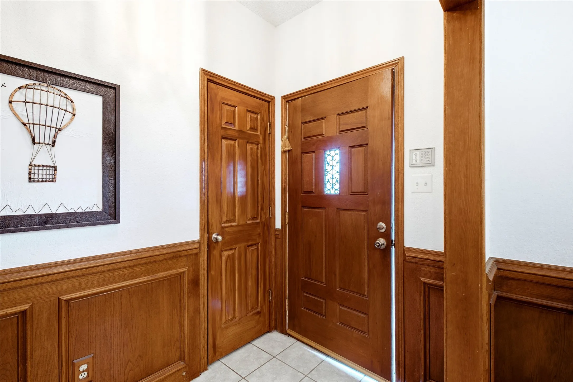 Single Family Residence For Sale in Grayson County , 6411 W Line Road, Collinsville, Texas 76240, 4 Bedroom, 2 Bathroom, 2 Garage spaces, 2,104 Sqft, built in 1986, mls#21381674, Real Estate Agent in Collinsville, Homes For Sale in Grayson county, Homes For Sale in Collinsville, Realtor in Collinsville Texas, Real Estate Brokerage Independent Realty Texas, Luminita Cordes Realtor